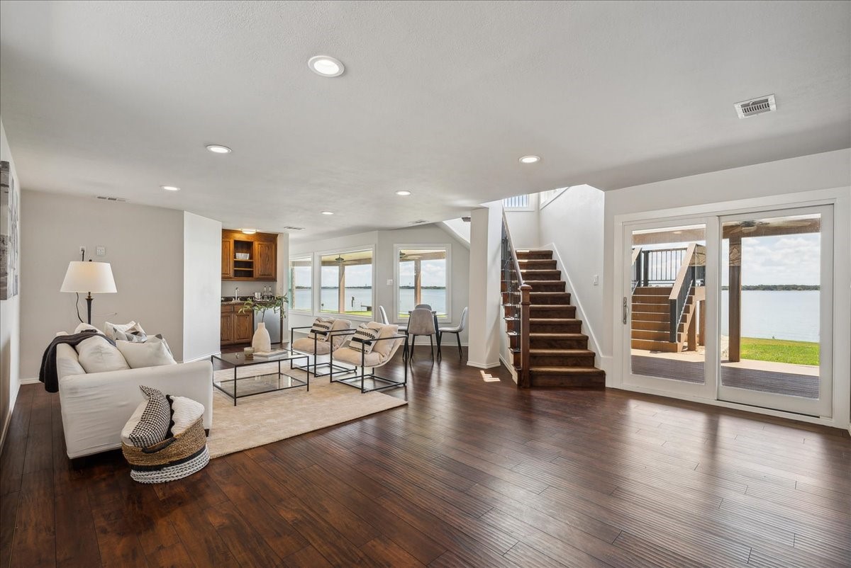 840 Highridge Drive