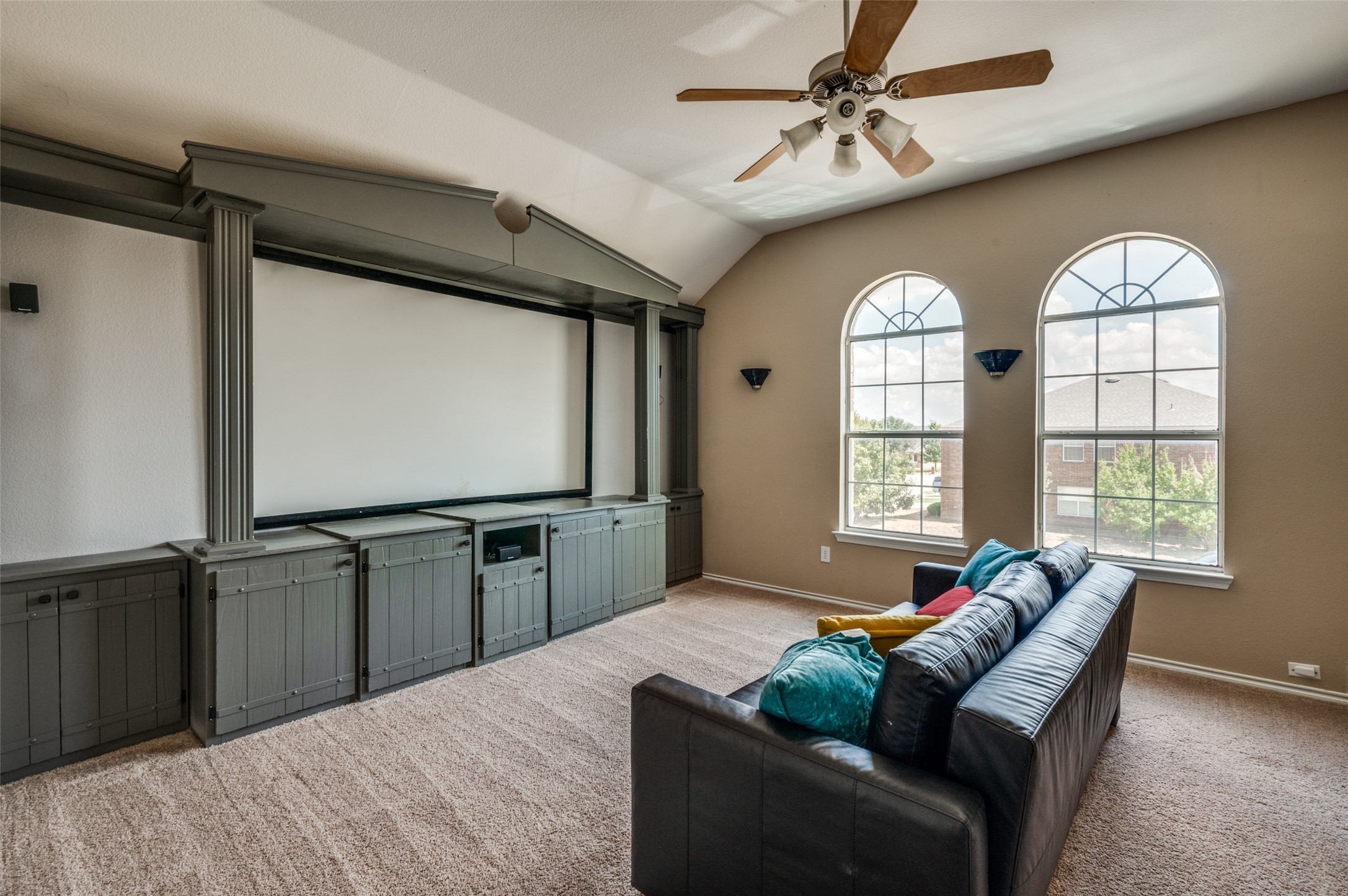 10729 Emerald Park Lane