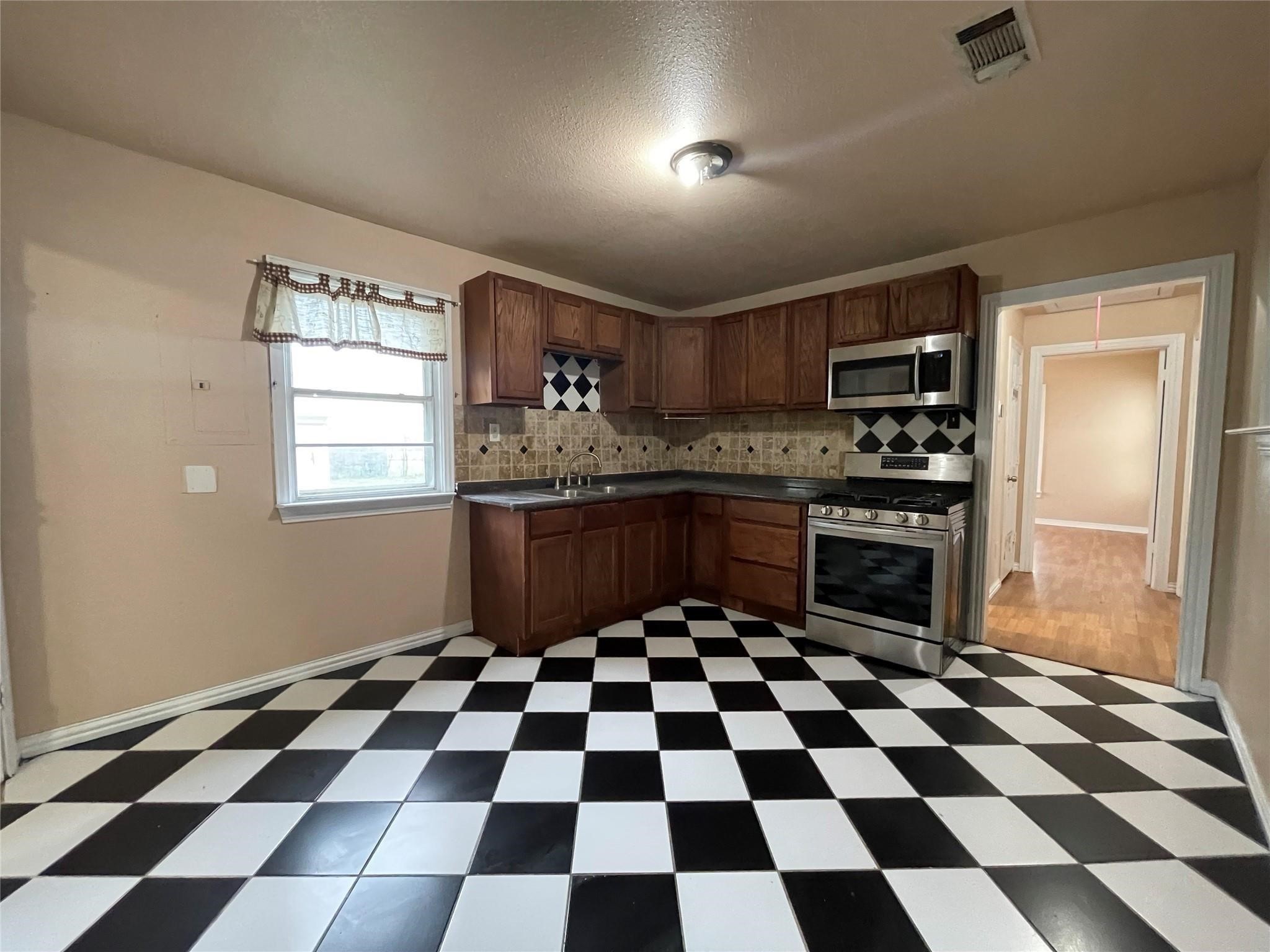 2537 Quentin Court