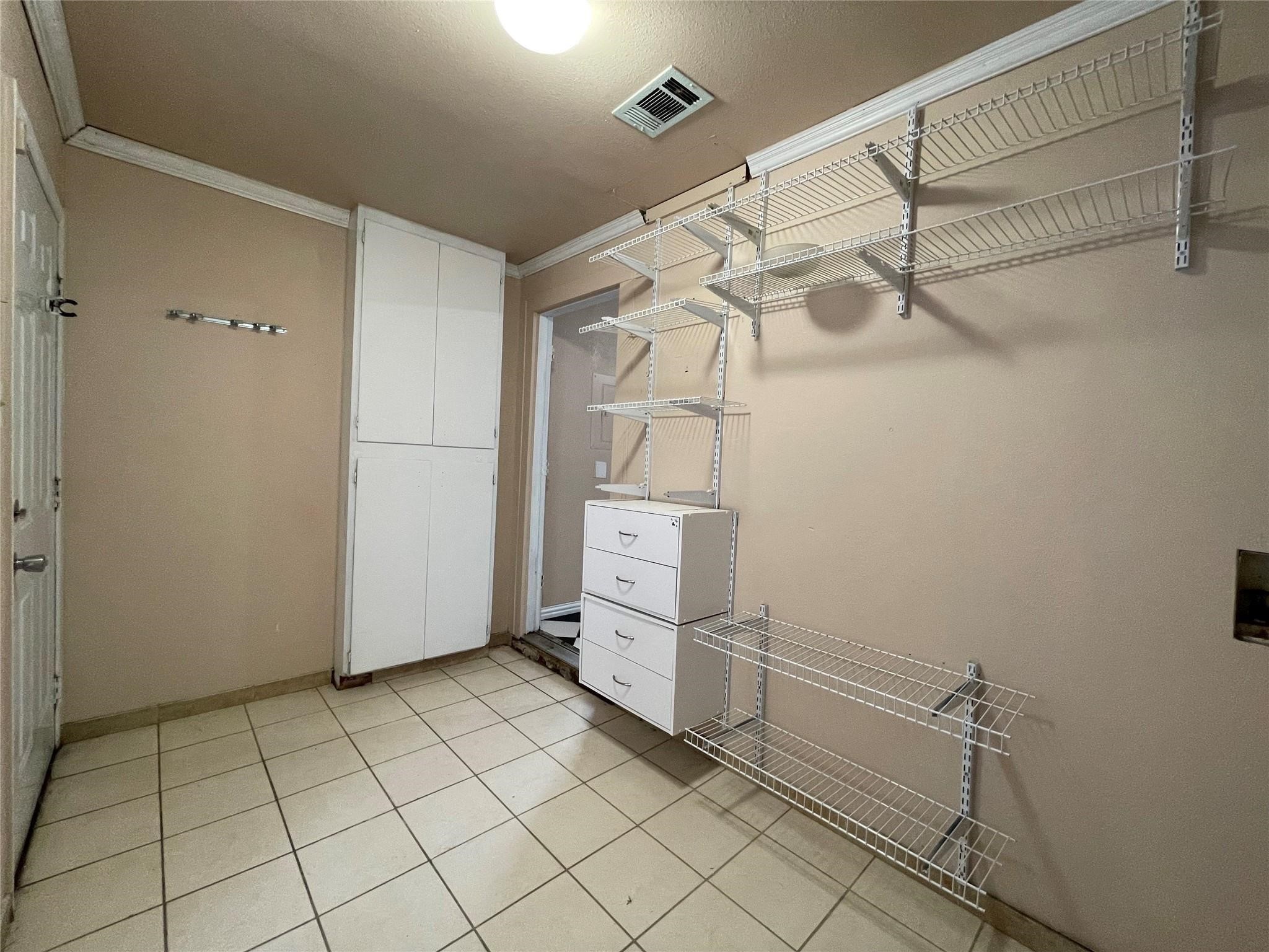 2537 Quentin Court