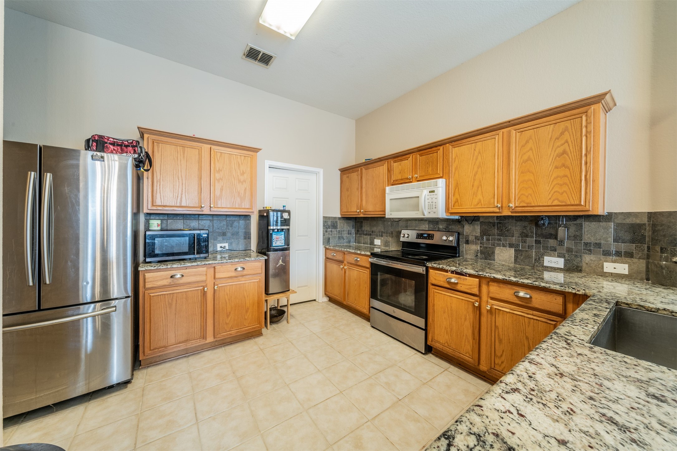 1236 Pepperidge Lane