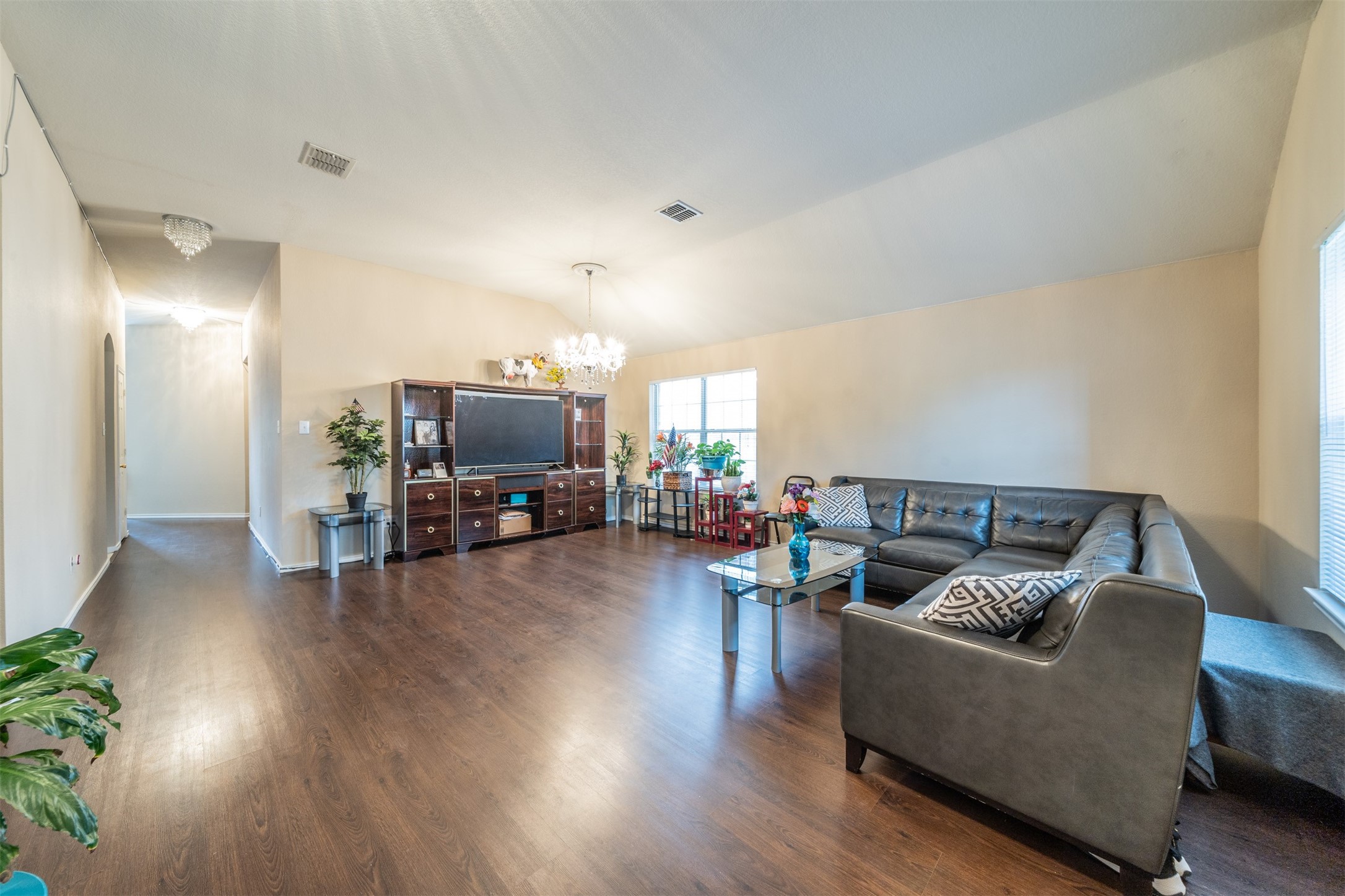 1236 Pepperidge Lane