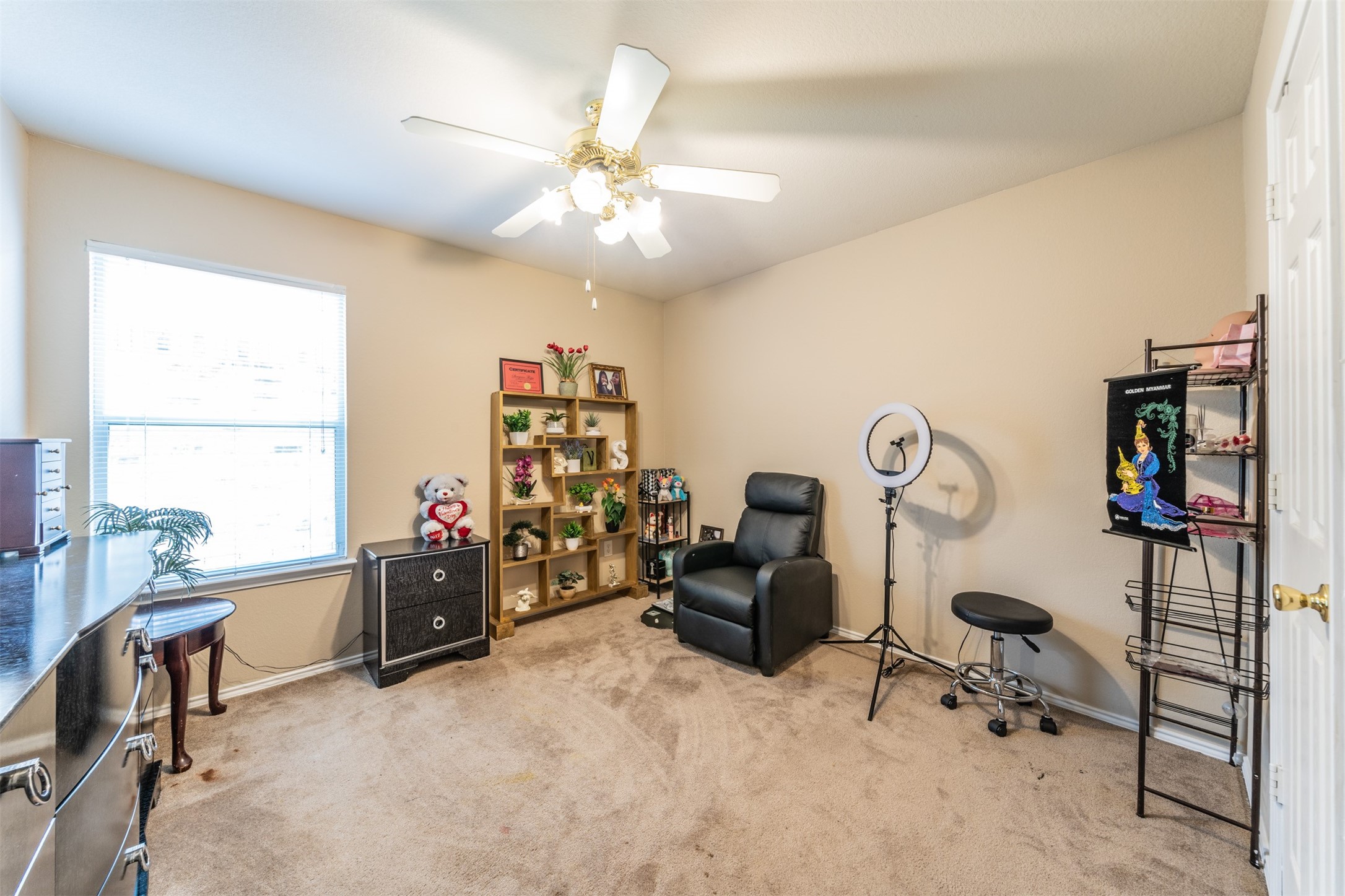 1236 Pepperidge Lane