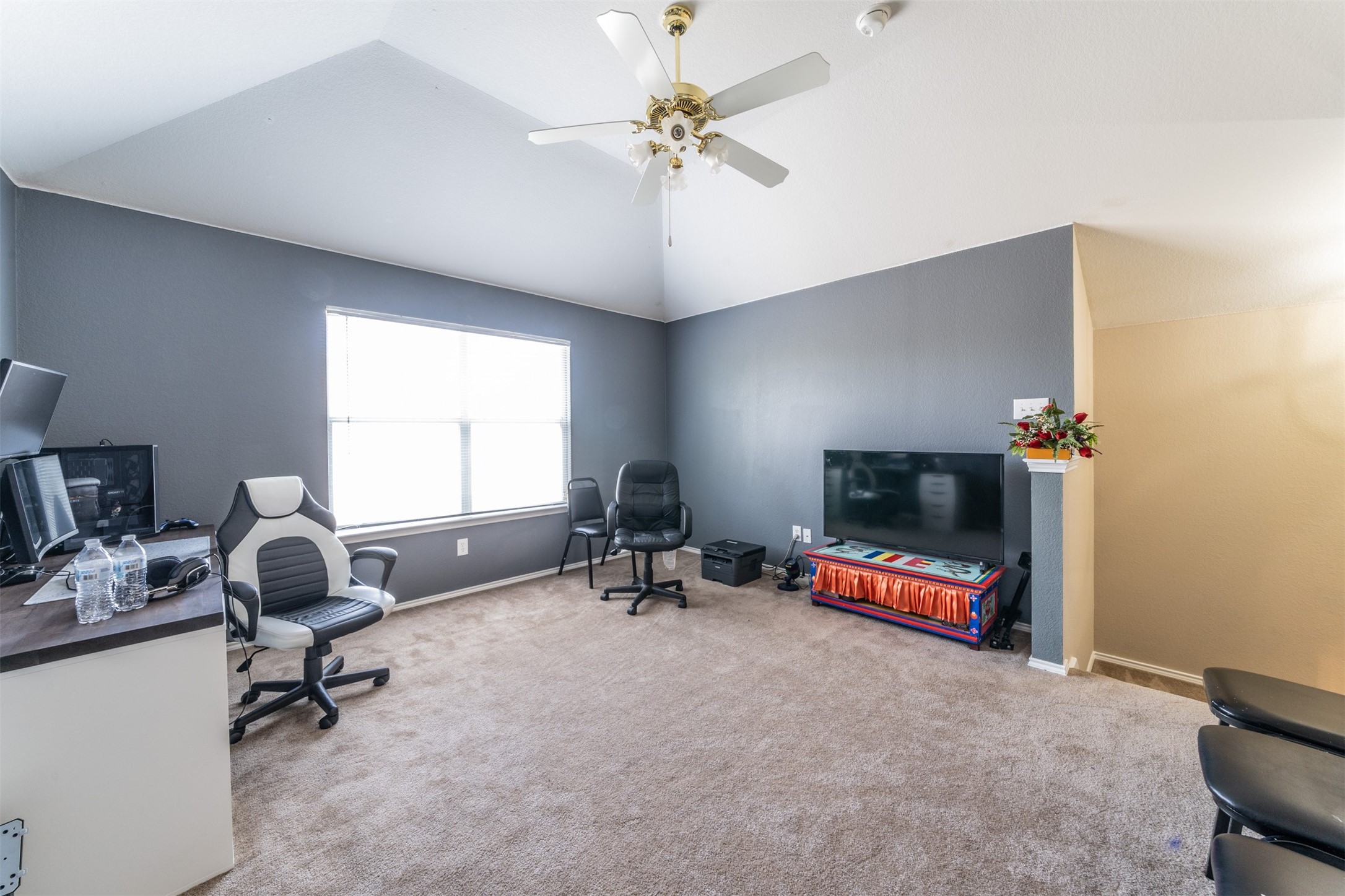 1236 Pepperidge Lane