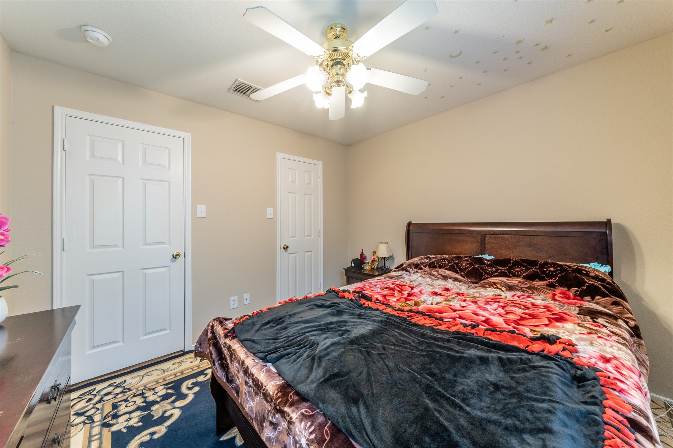 1236 Pepperidge Lane
