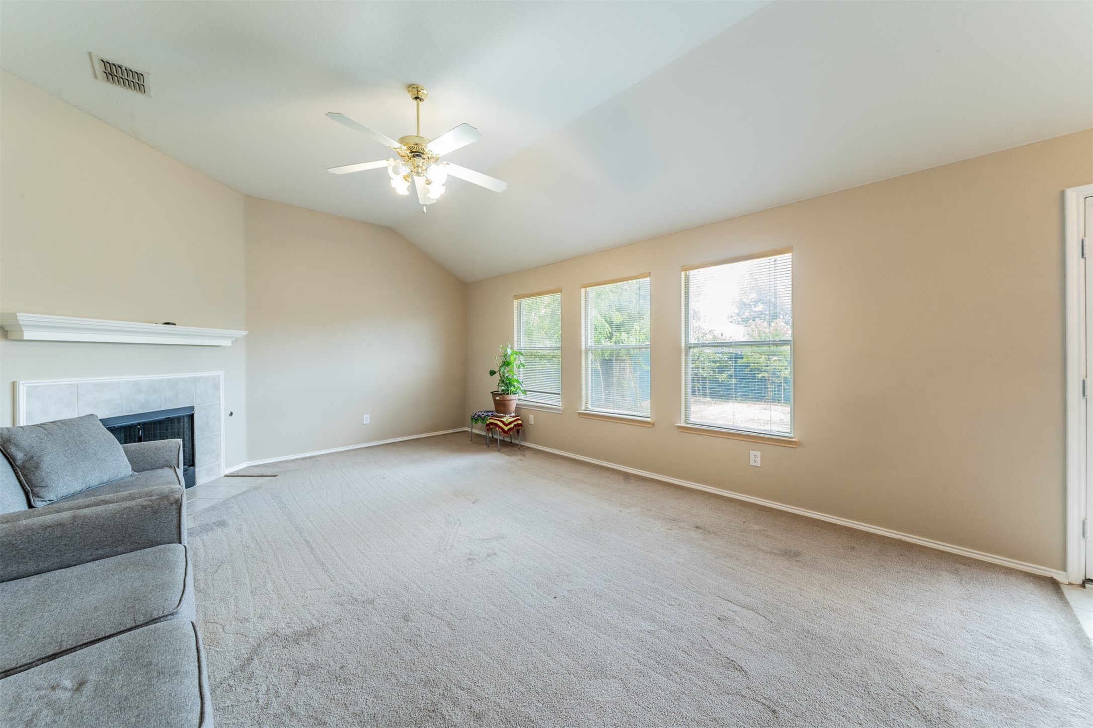 1236 Pepperidge Lane