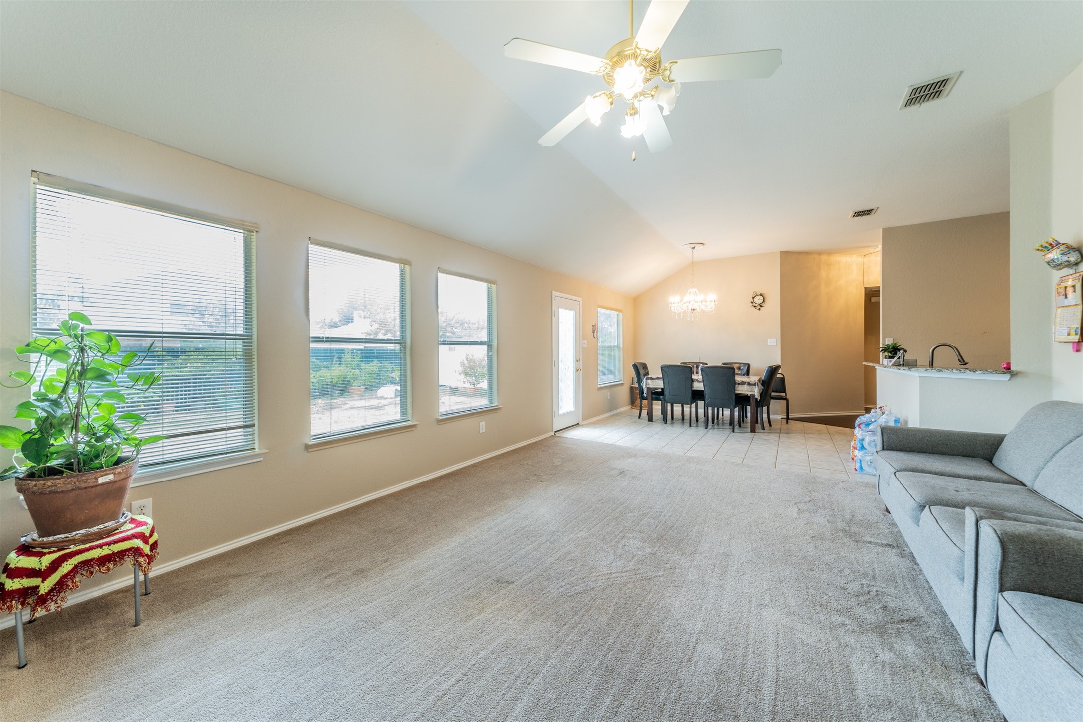 1236 Pepperidge Lane