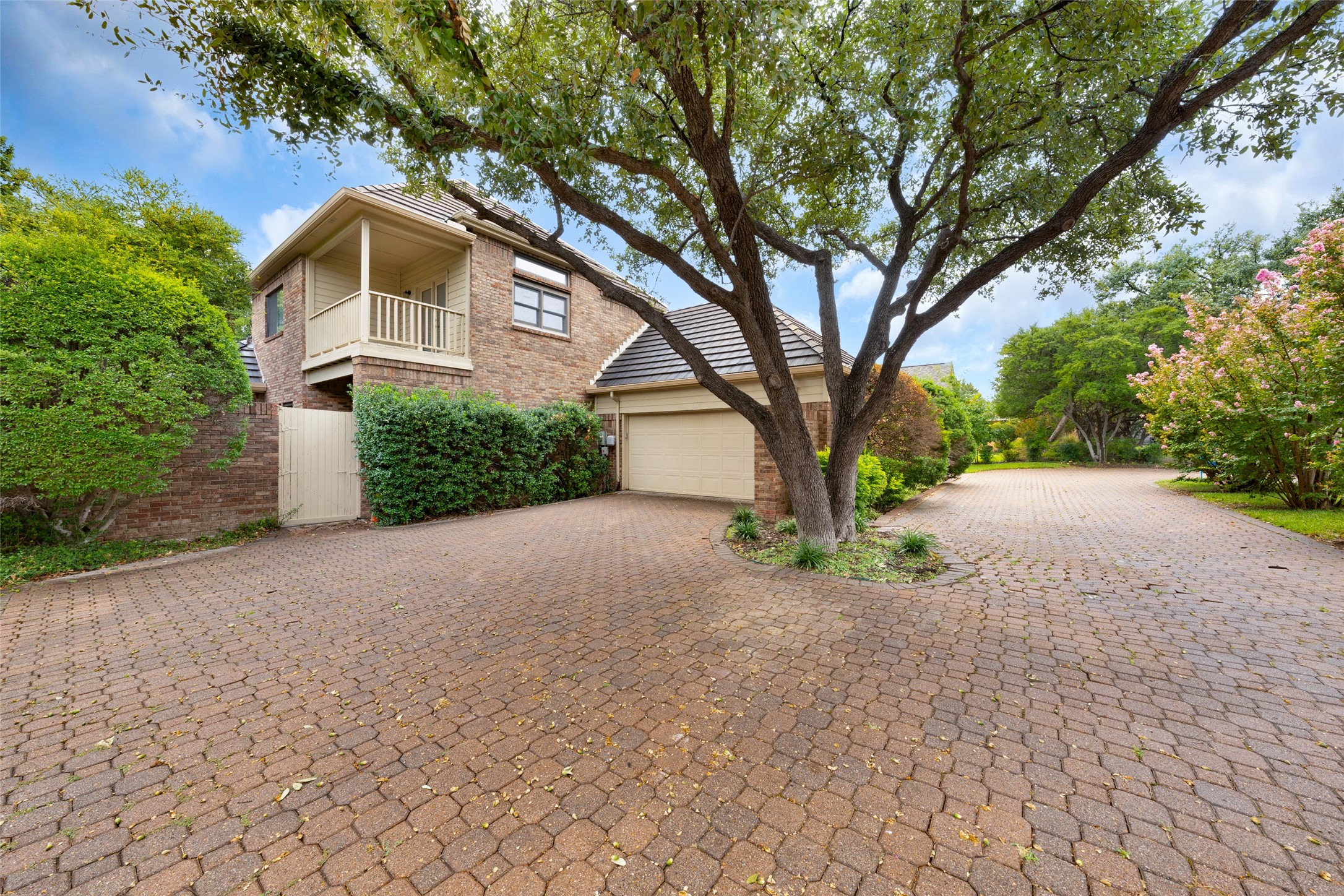 2124 Creekside Circle S