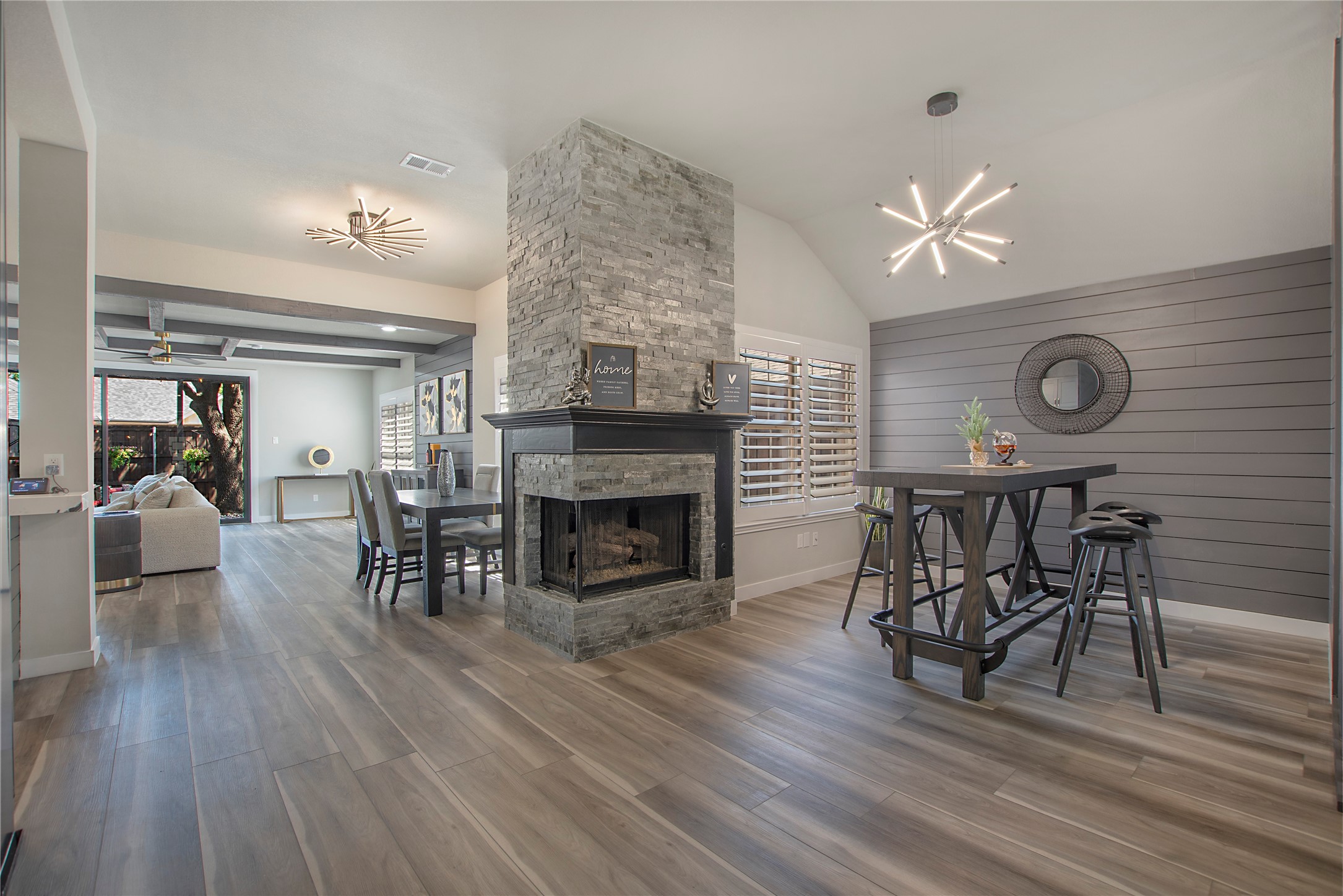 7152 Fox Drive
