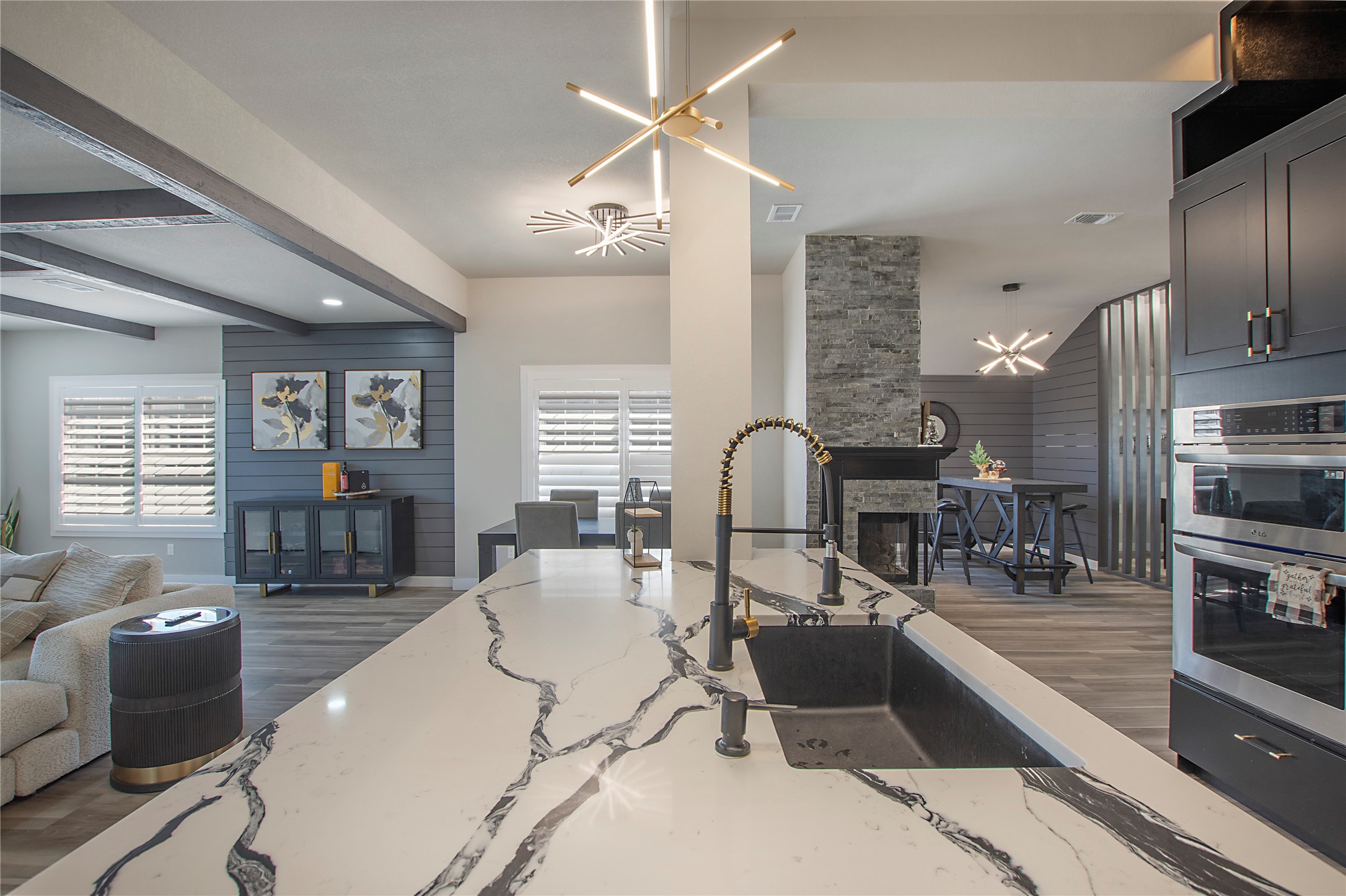 7152 Fox Drive