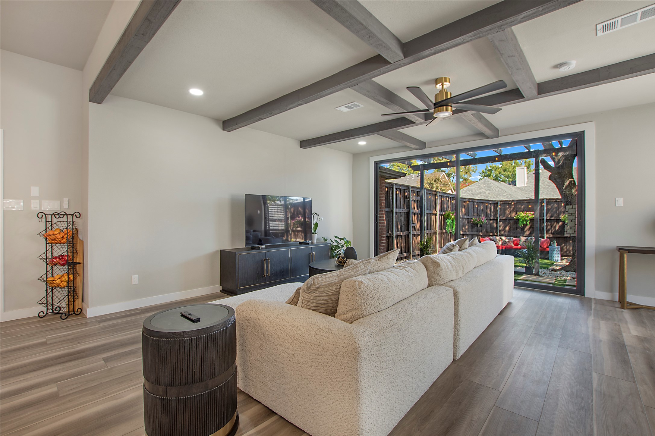 7152 Fox Drive