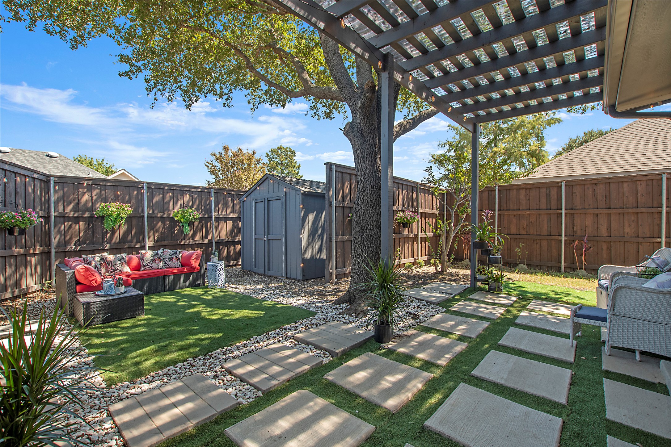 7152 Fox Drive