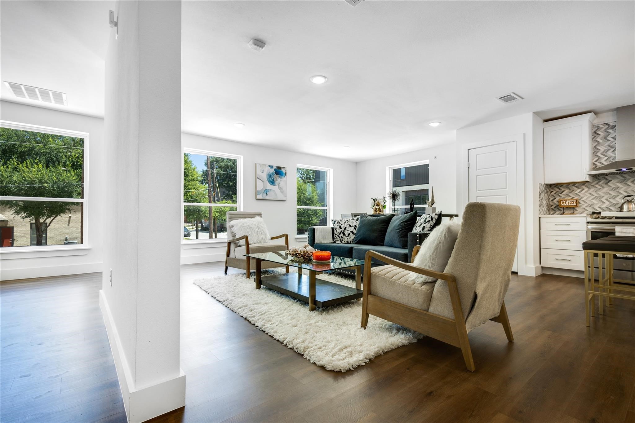 2011 Kirby Street 103