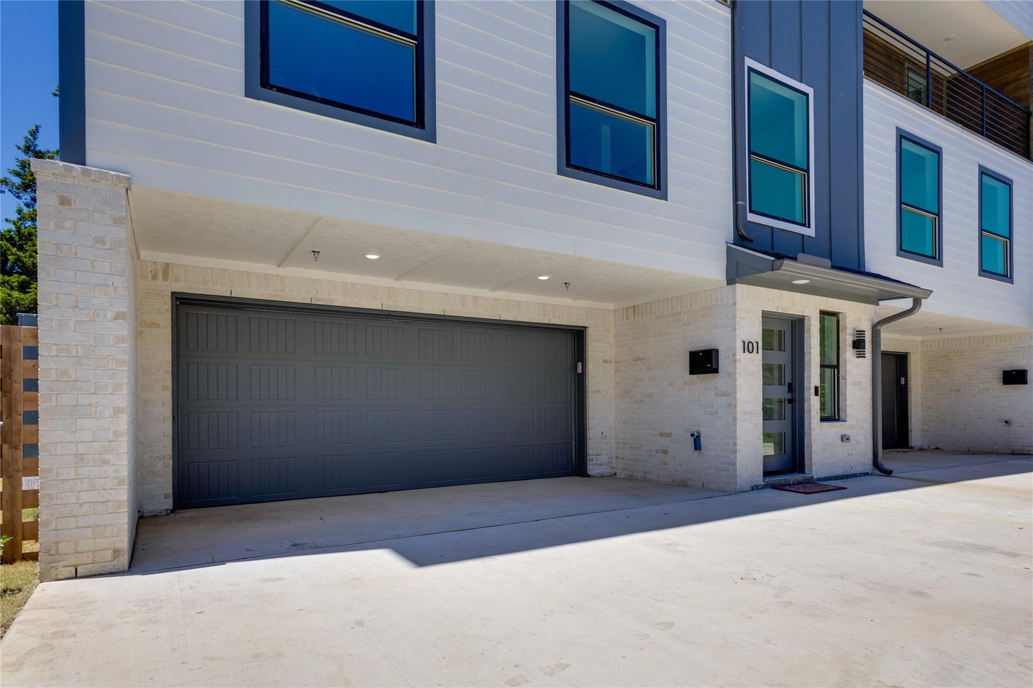 2011 Kirby Street 103
