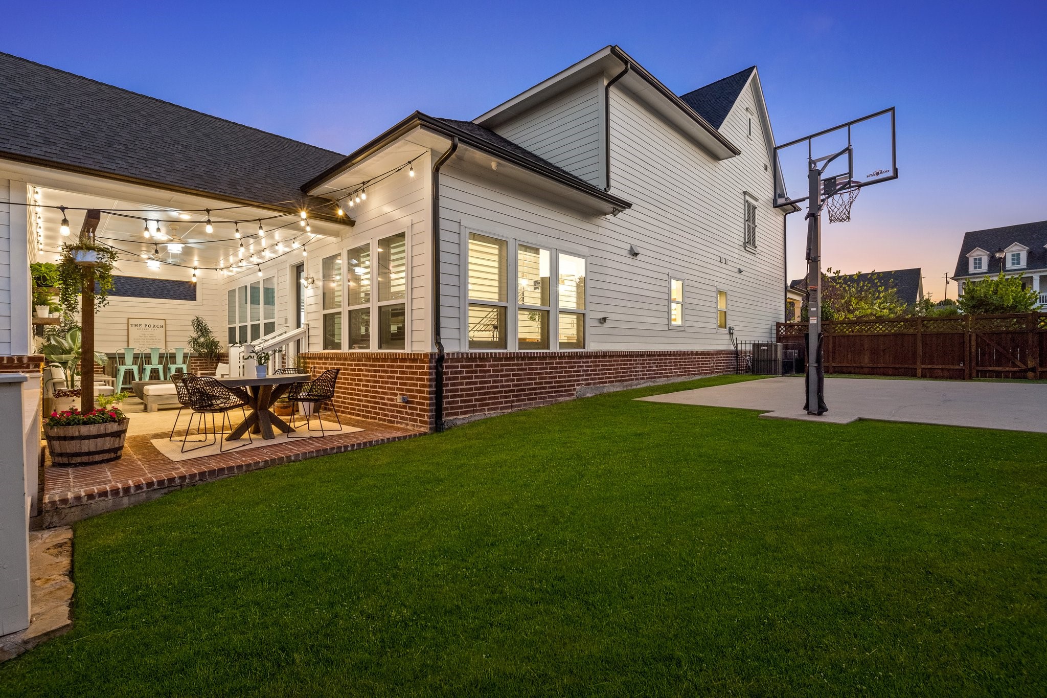 2100 Tremont Boulevard