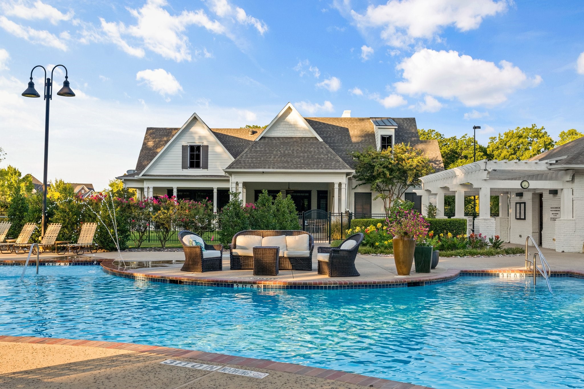 2100 Tremont Boulevard