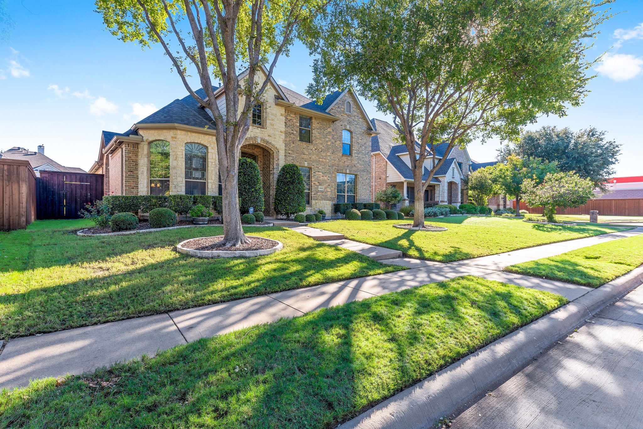 8008 Kingsgate Circle