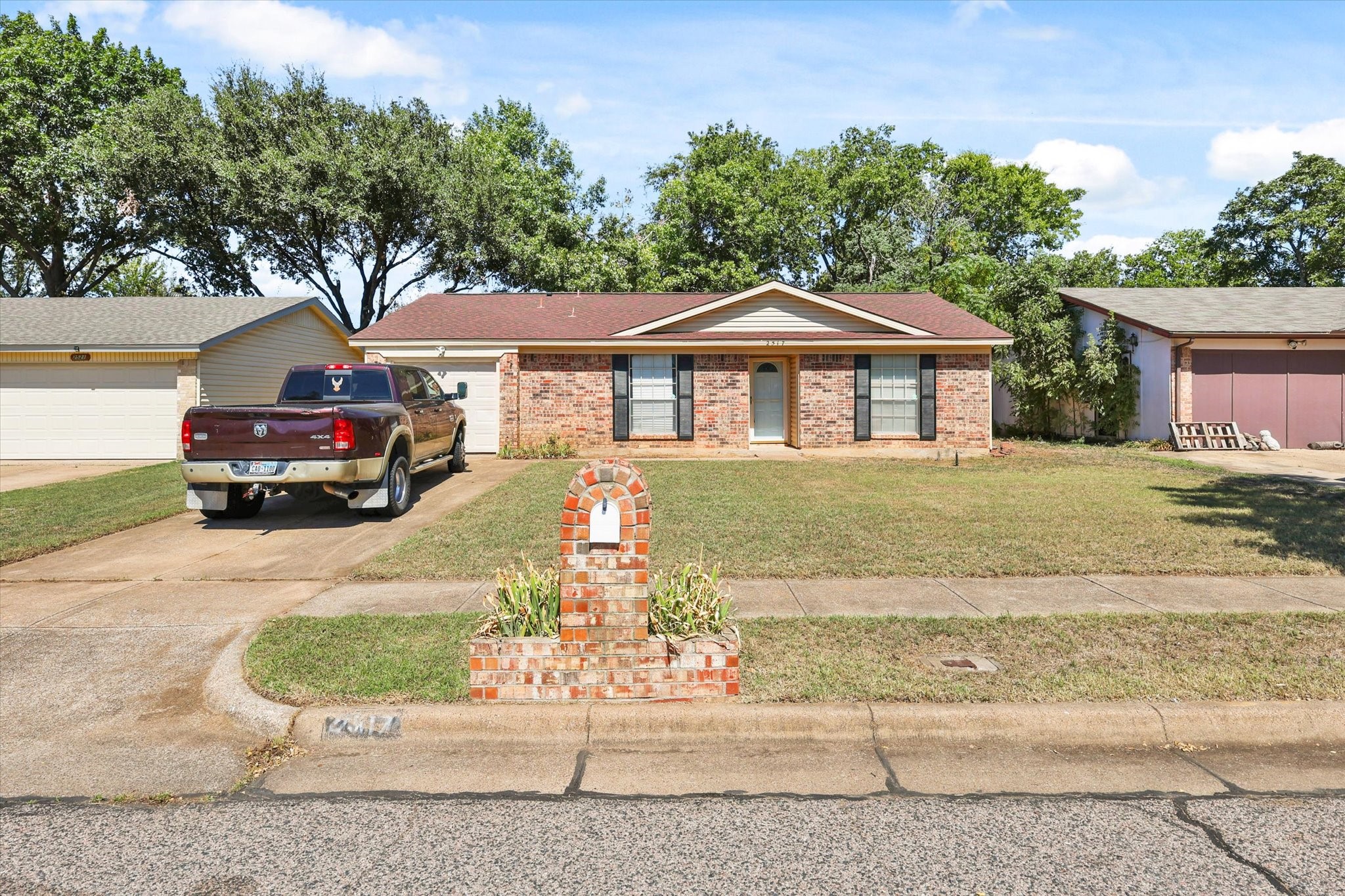 2517 Meadow Lark Lane