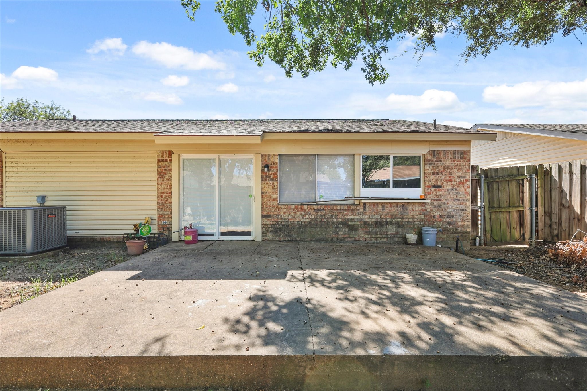 2517 Meadow Lark Lane