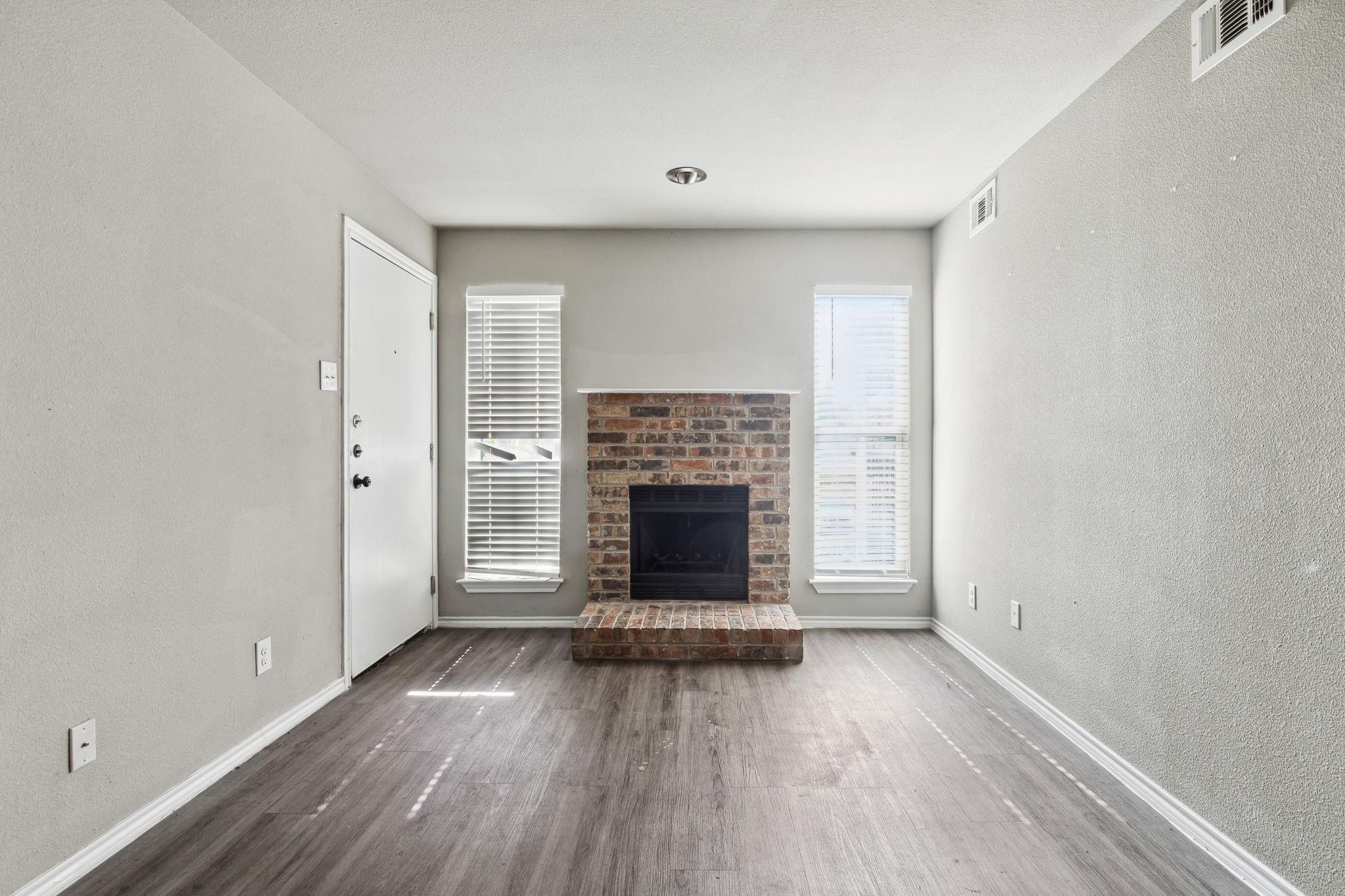 9520 Royal Lane 219