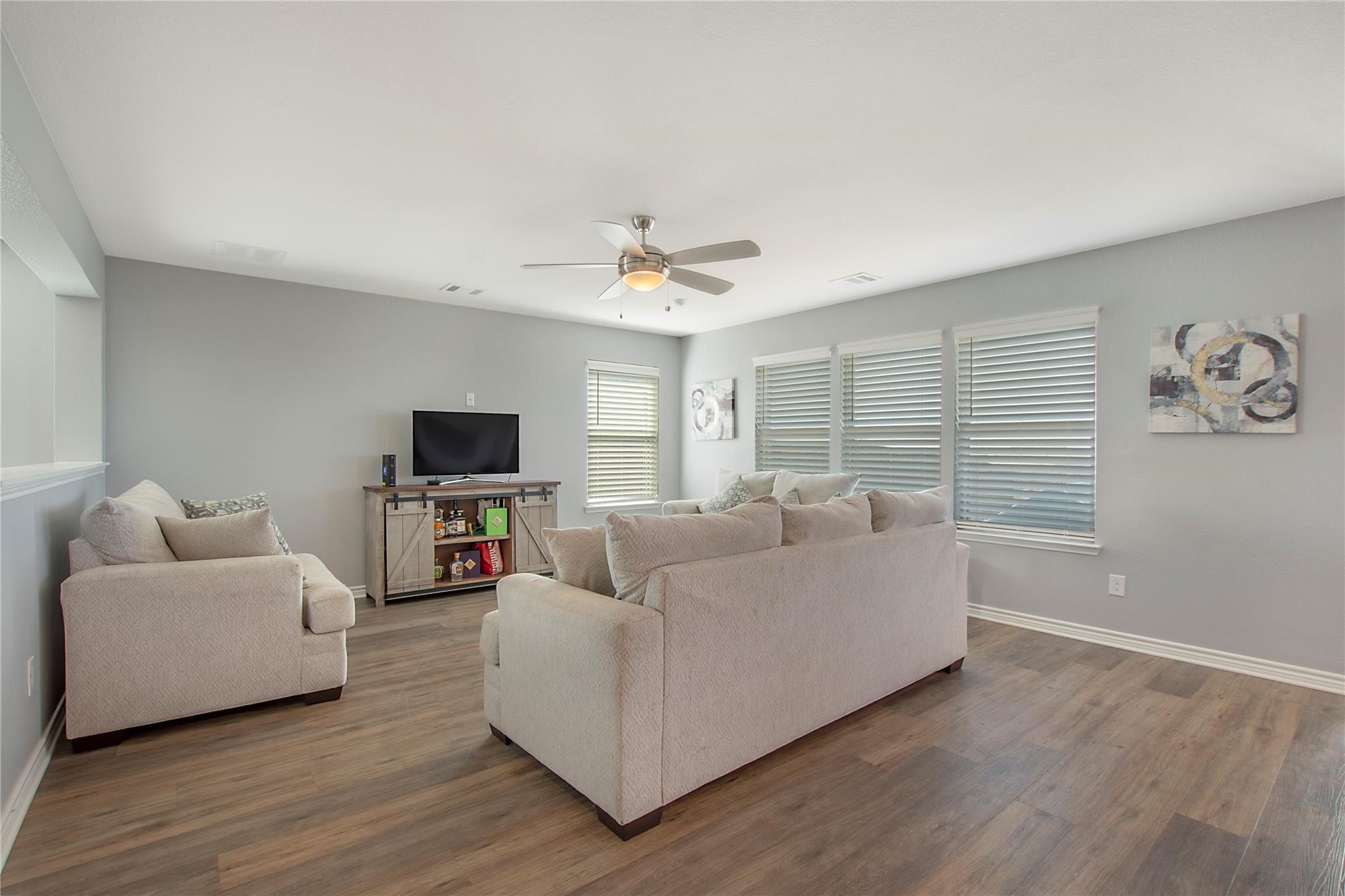 2725 Tobias Lane