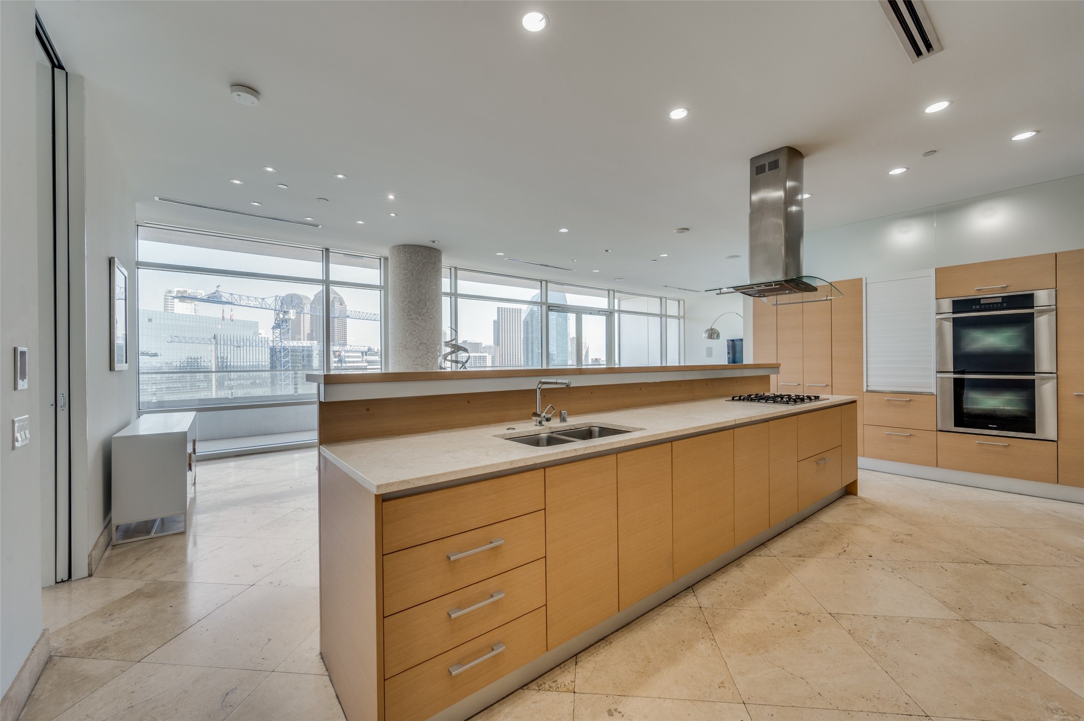 2430 Victory Park 2208