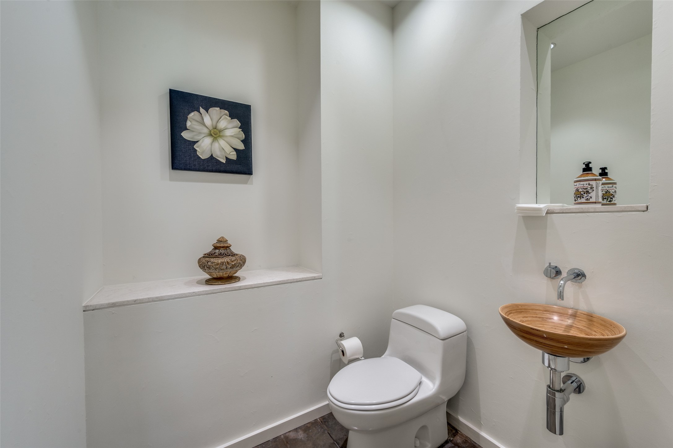 2430 Victory Park 2208