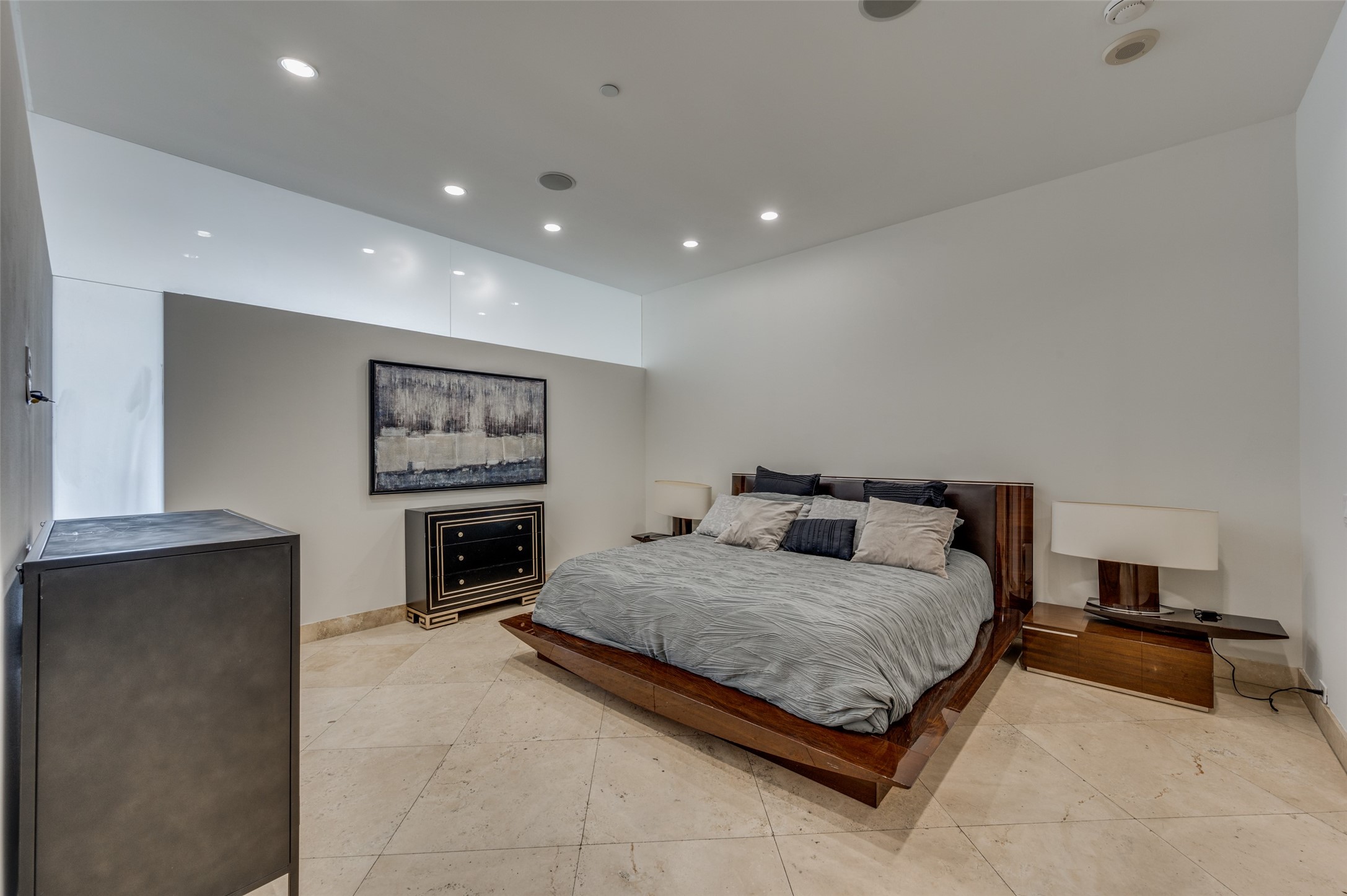 2430 Victory Park 2208