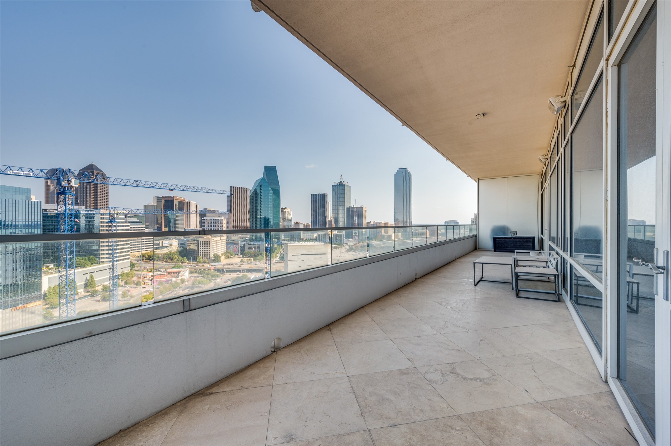 2430 Victory Park 2208