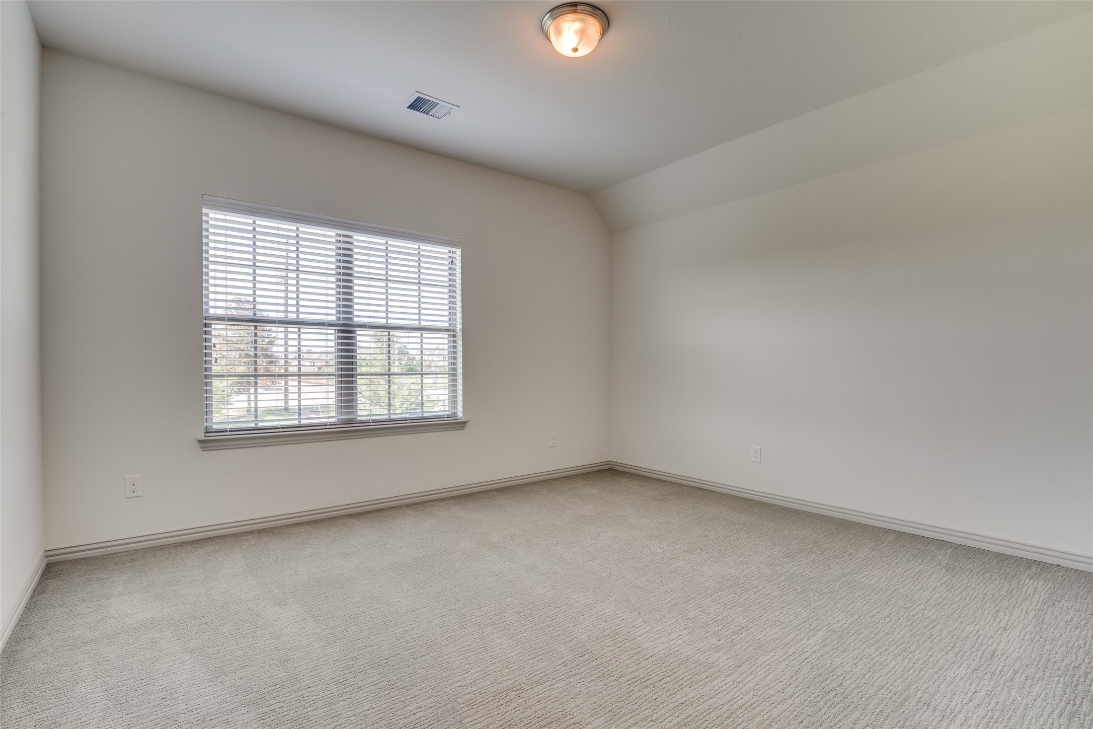 4694 Rhett Lane