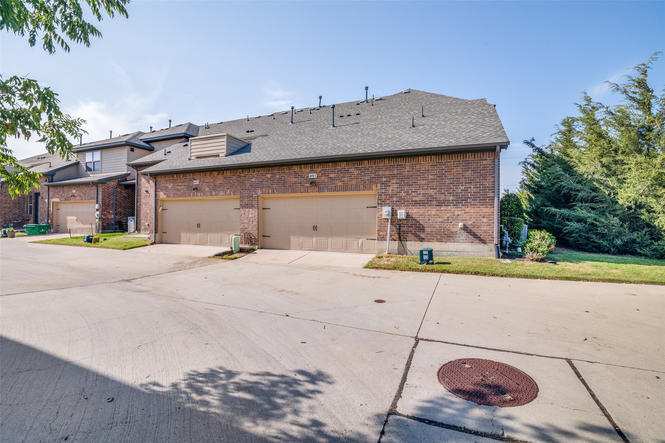 4694 Rhett Lane