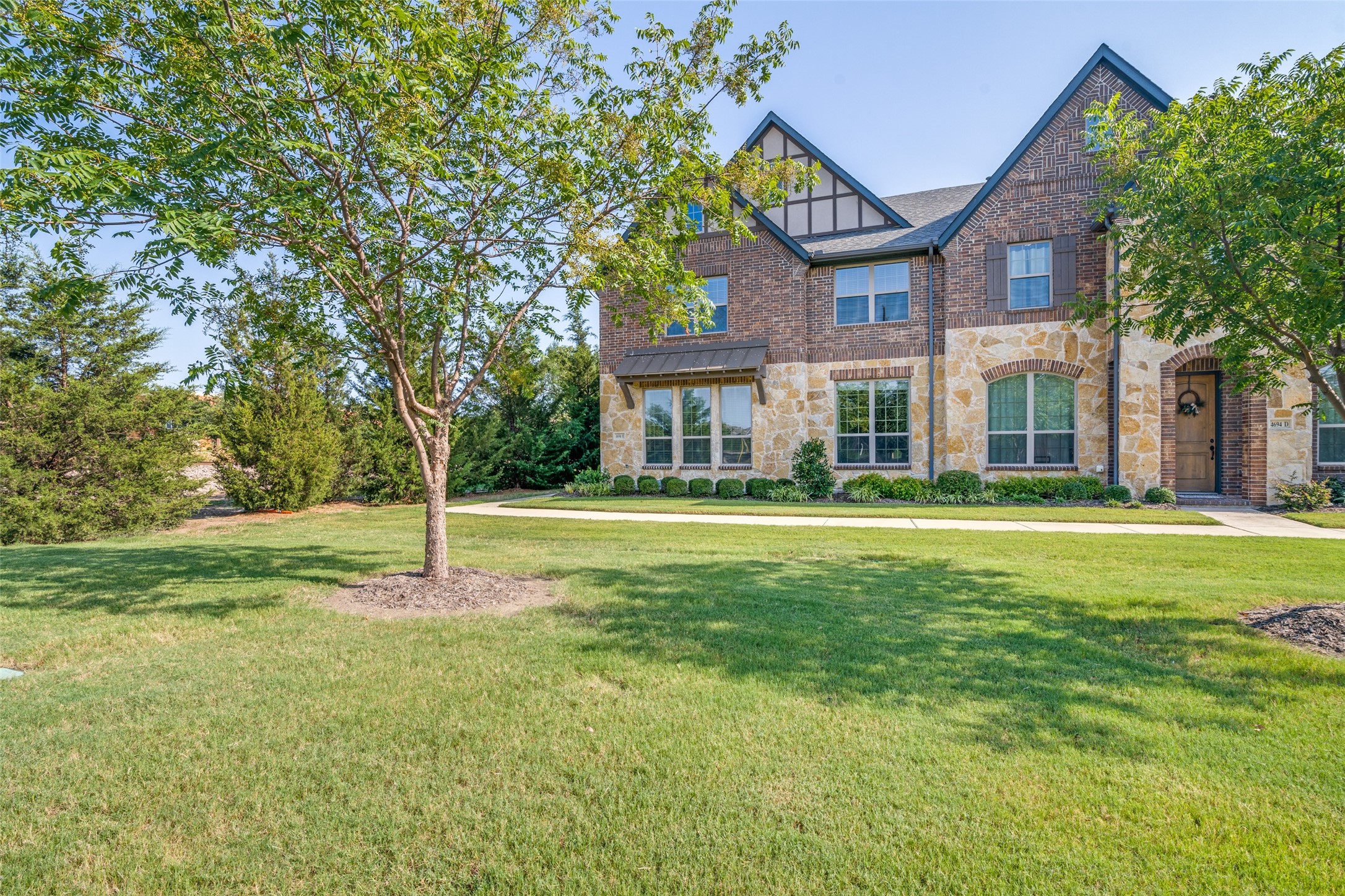 4694 Rhett Lane