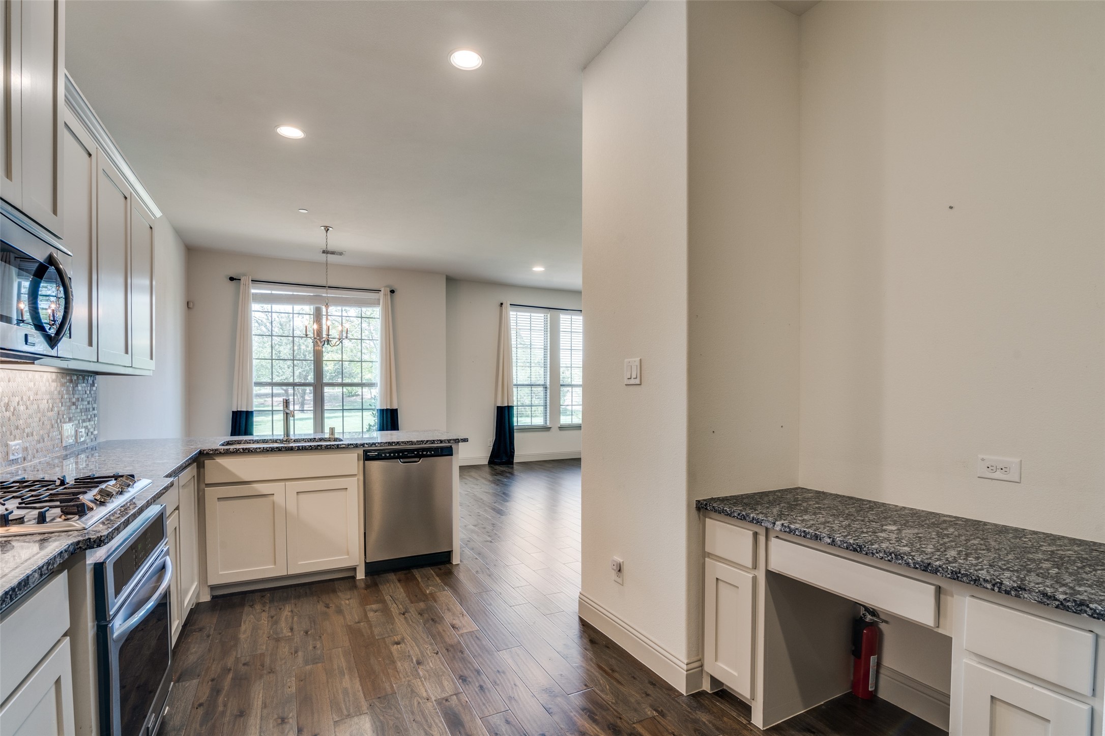 4694 Rhett Lane