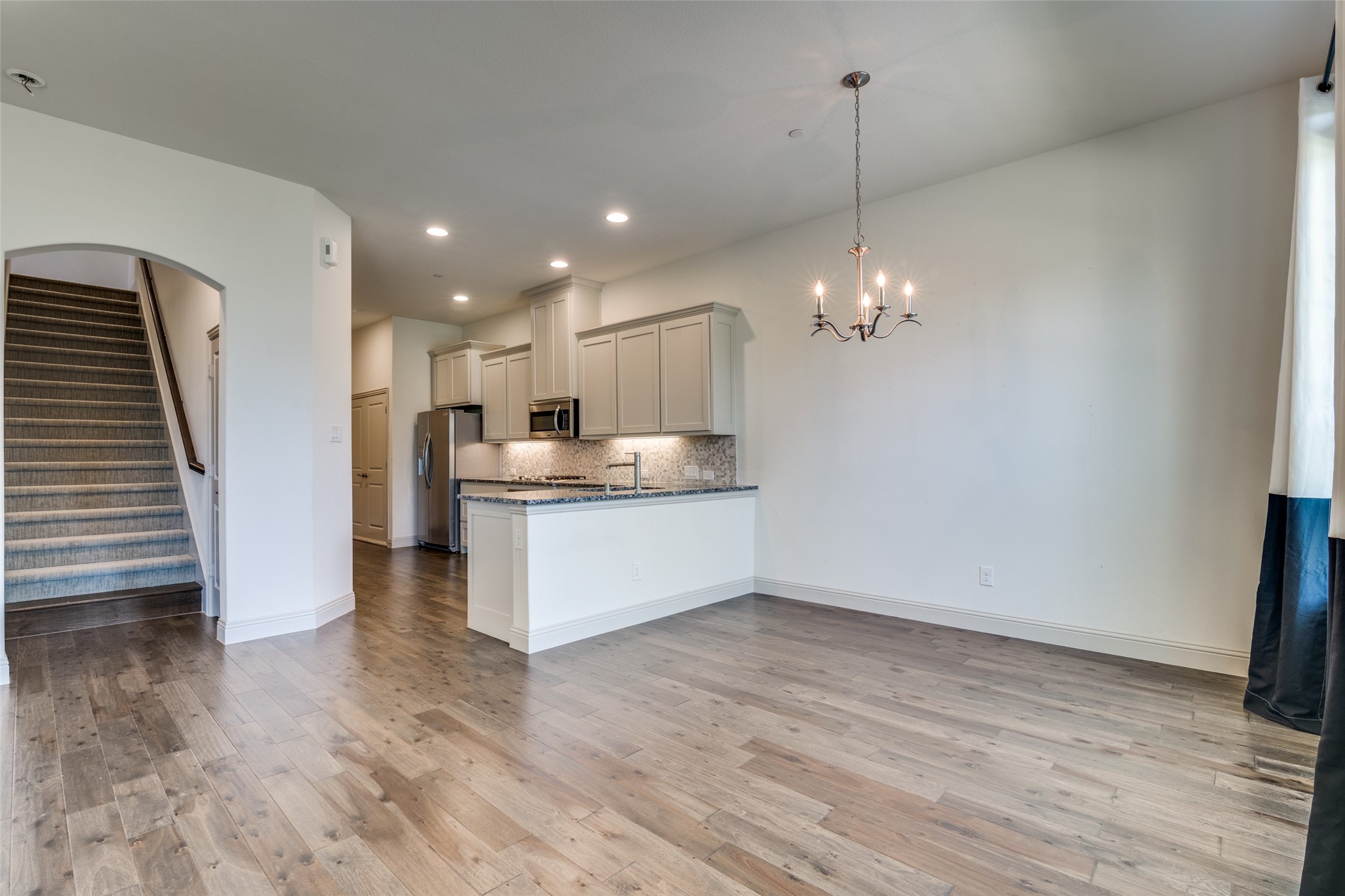 4694 Rhett Lane