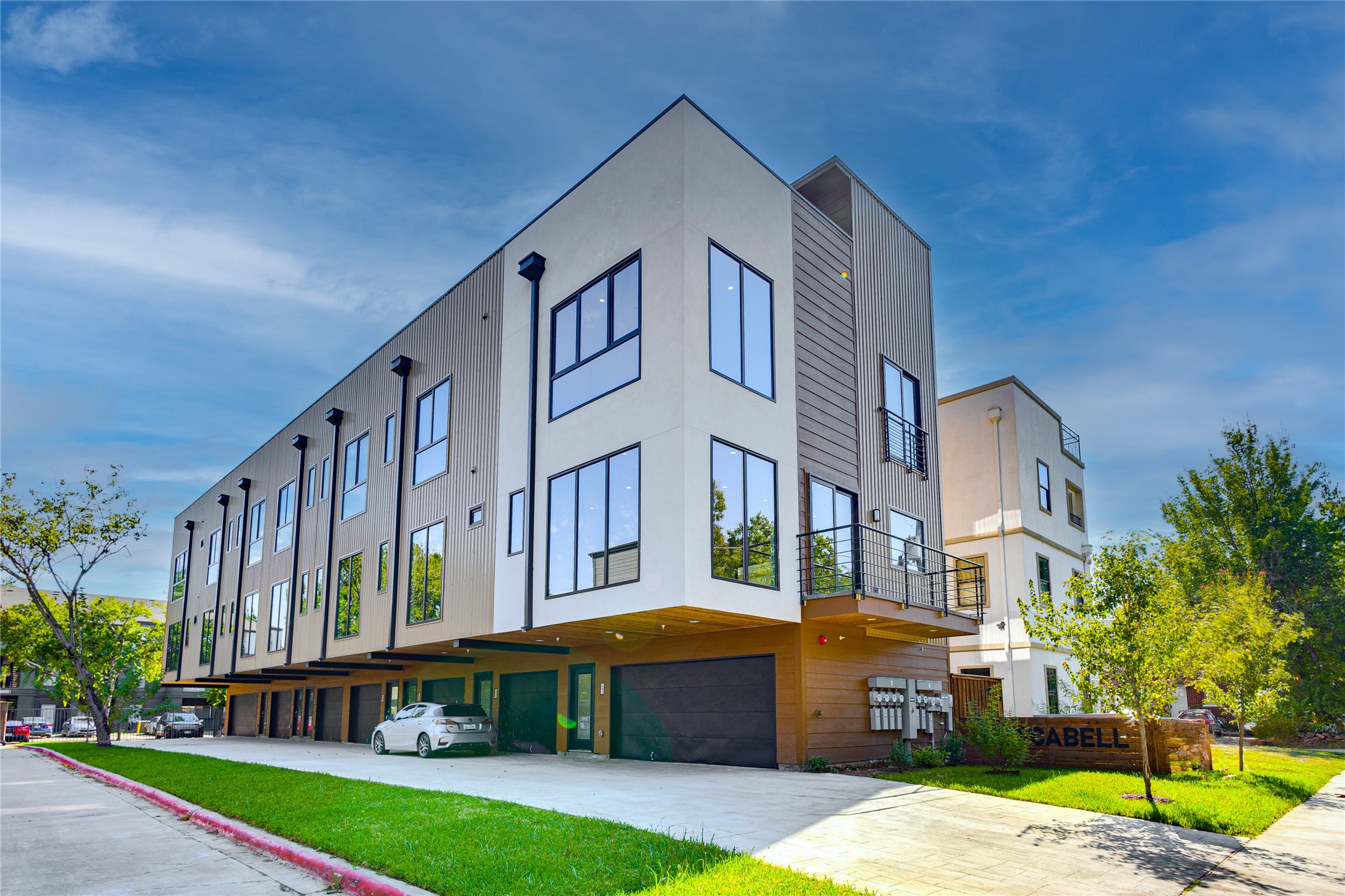 4206 Cabell Drive 102