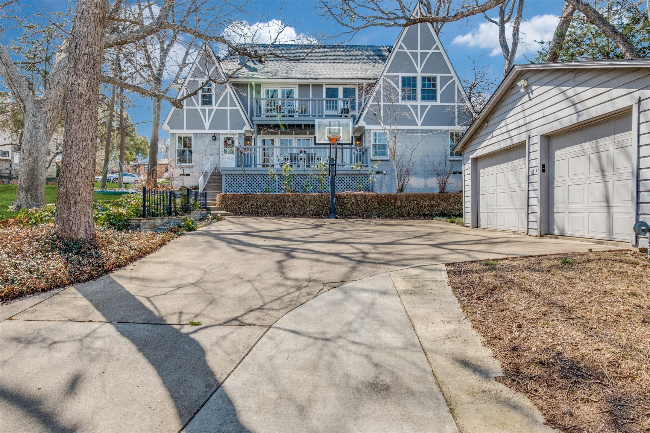 7011 Shook Avenue