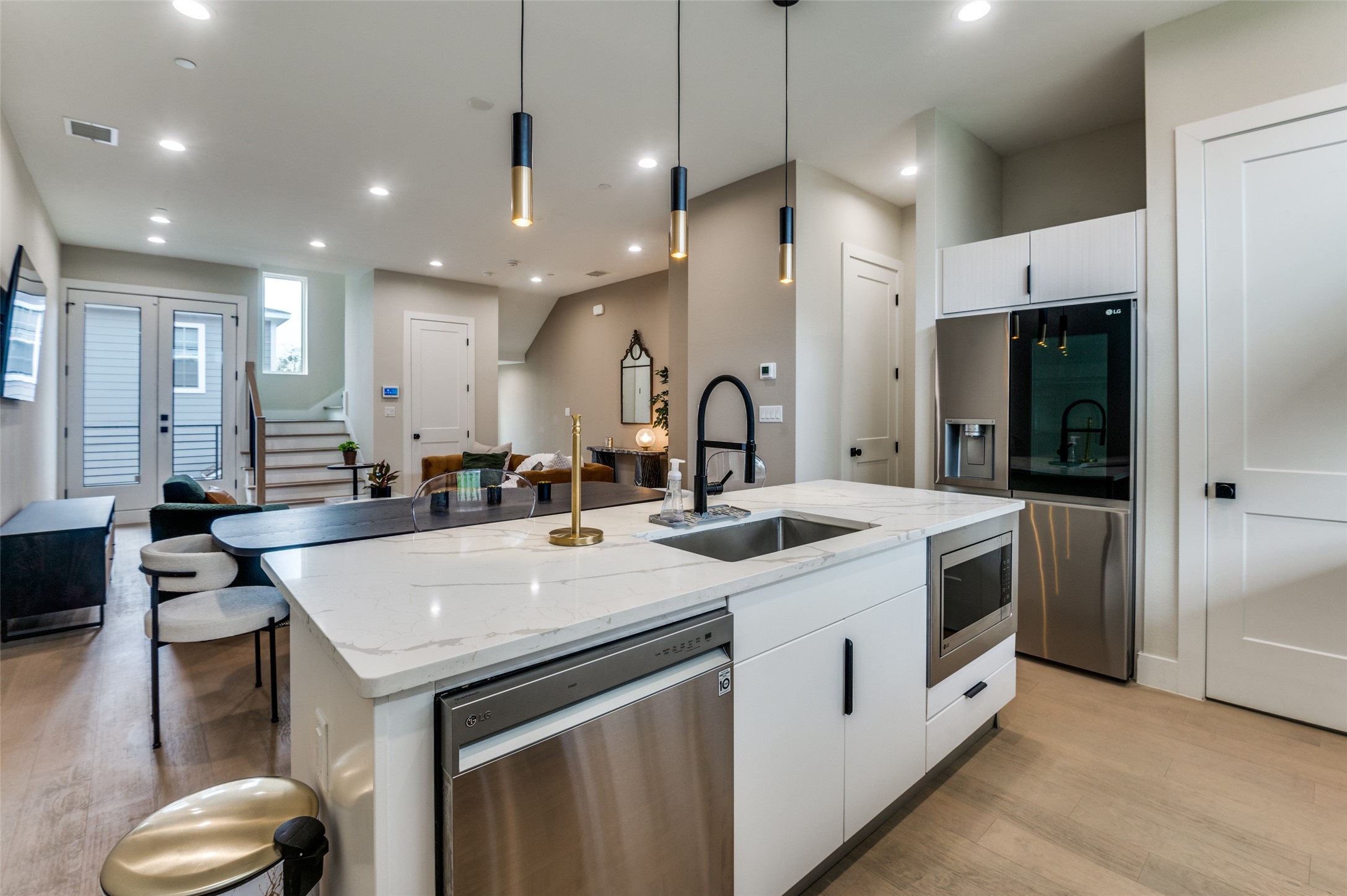 145 N Henderson Avenue 104