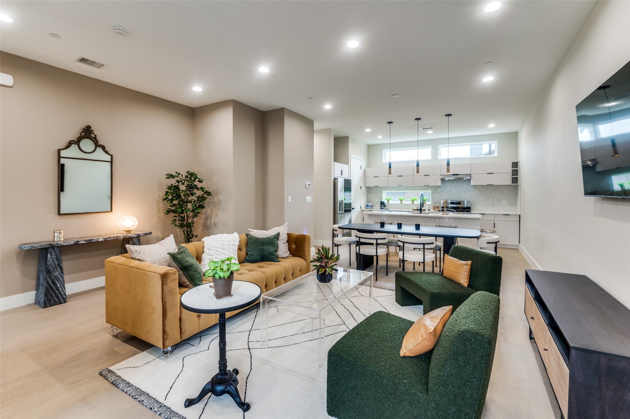 145 N Henderson Avenue 104