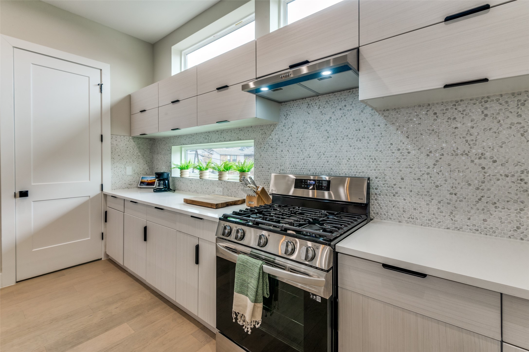 145 N Henderson Avenue 104