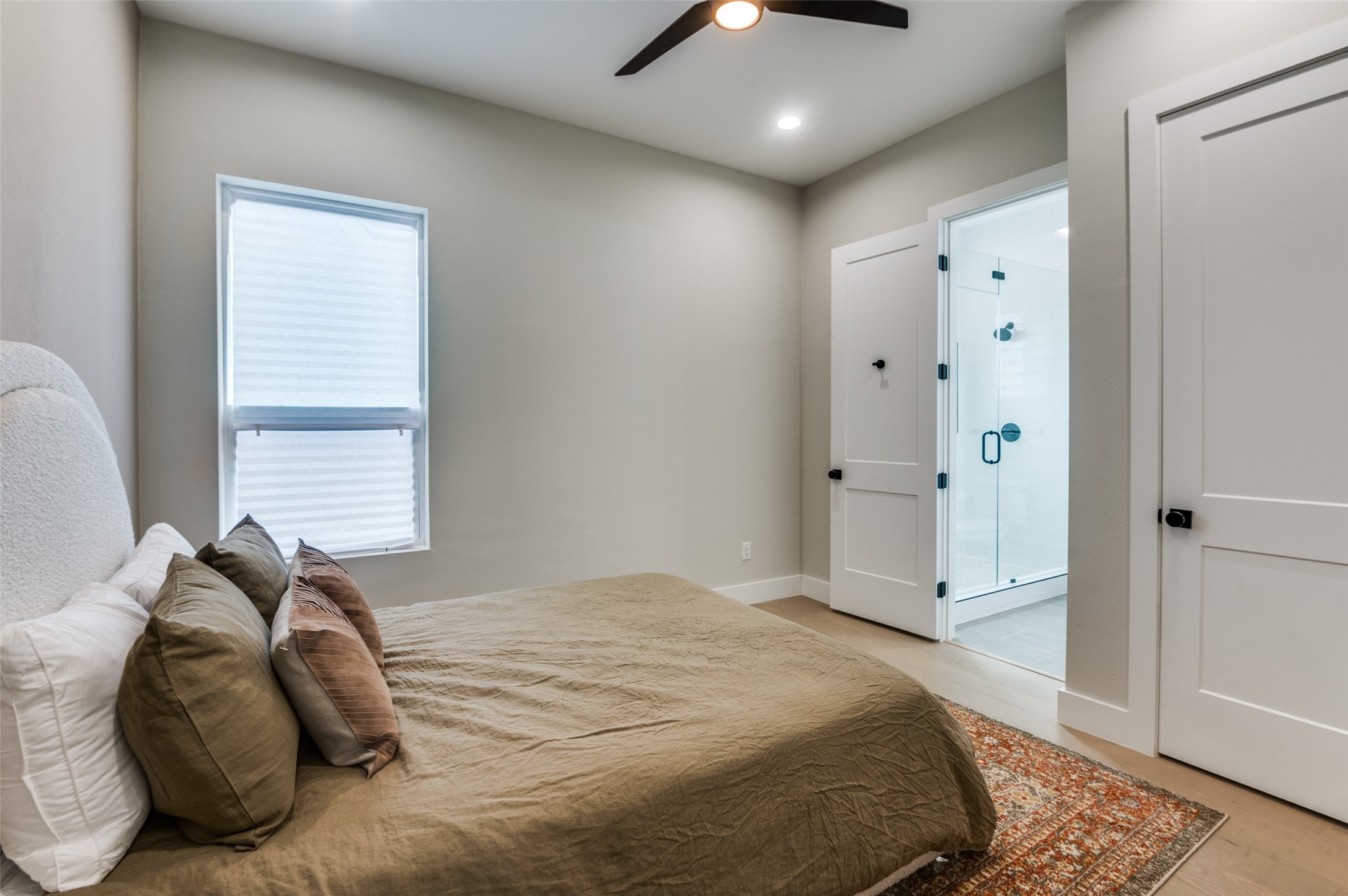 145 N Henderson Avenue 104