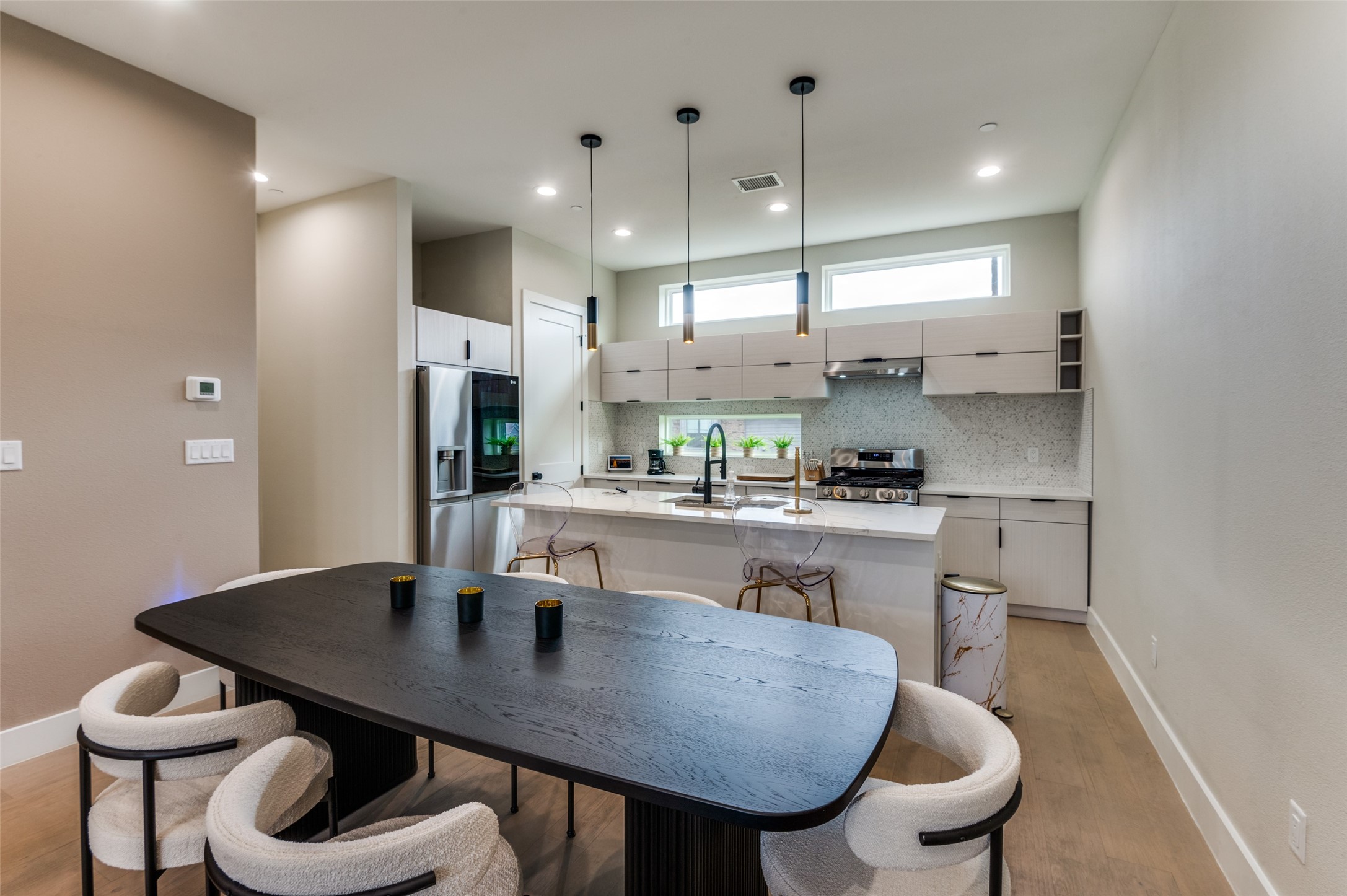145 N Henderson Avenue 104