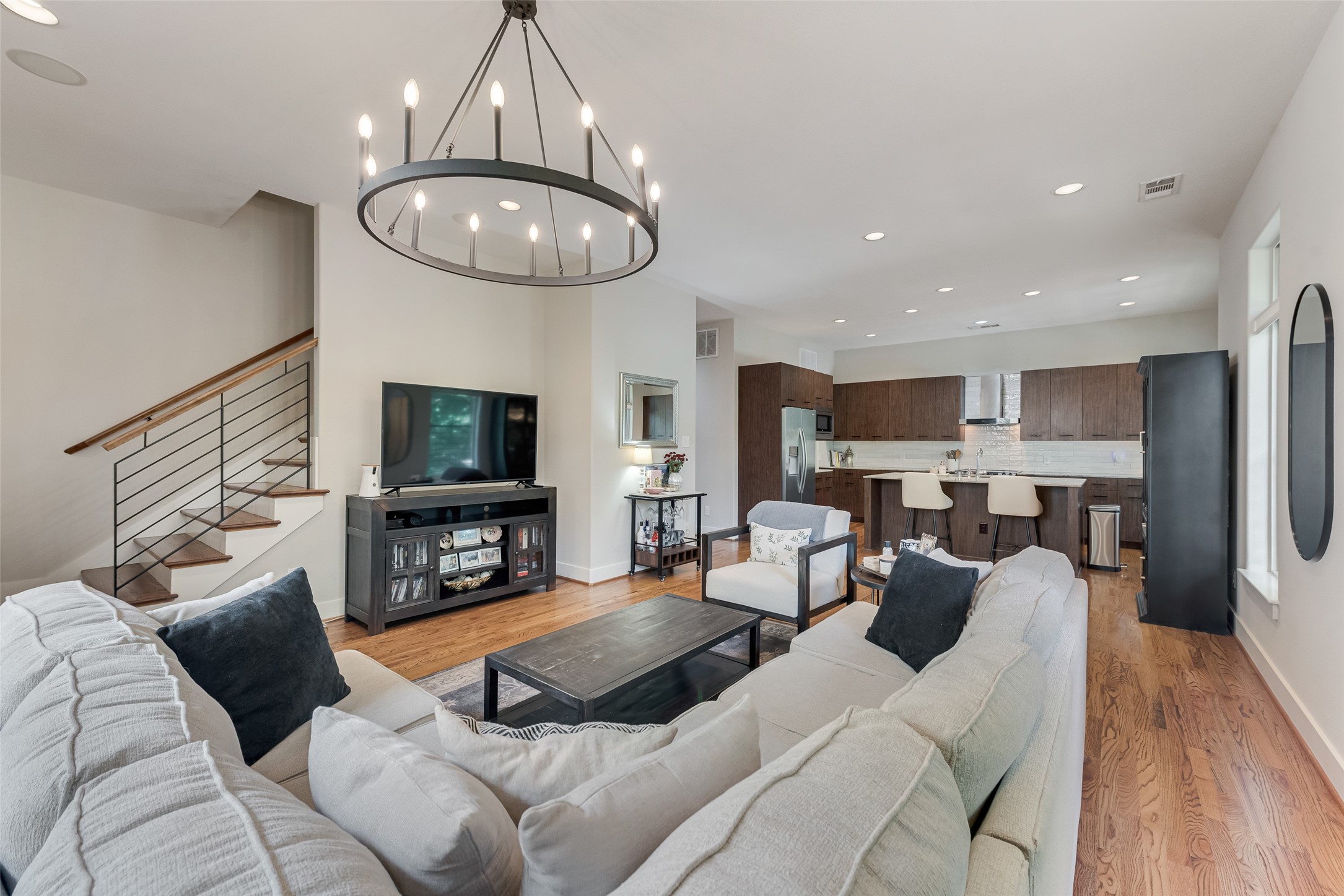 2335 Stutz Drive 49