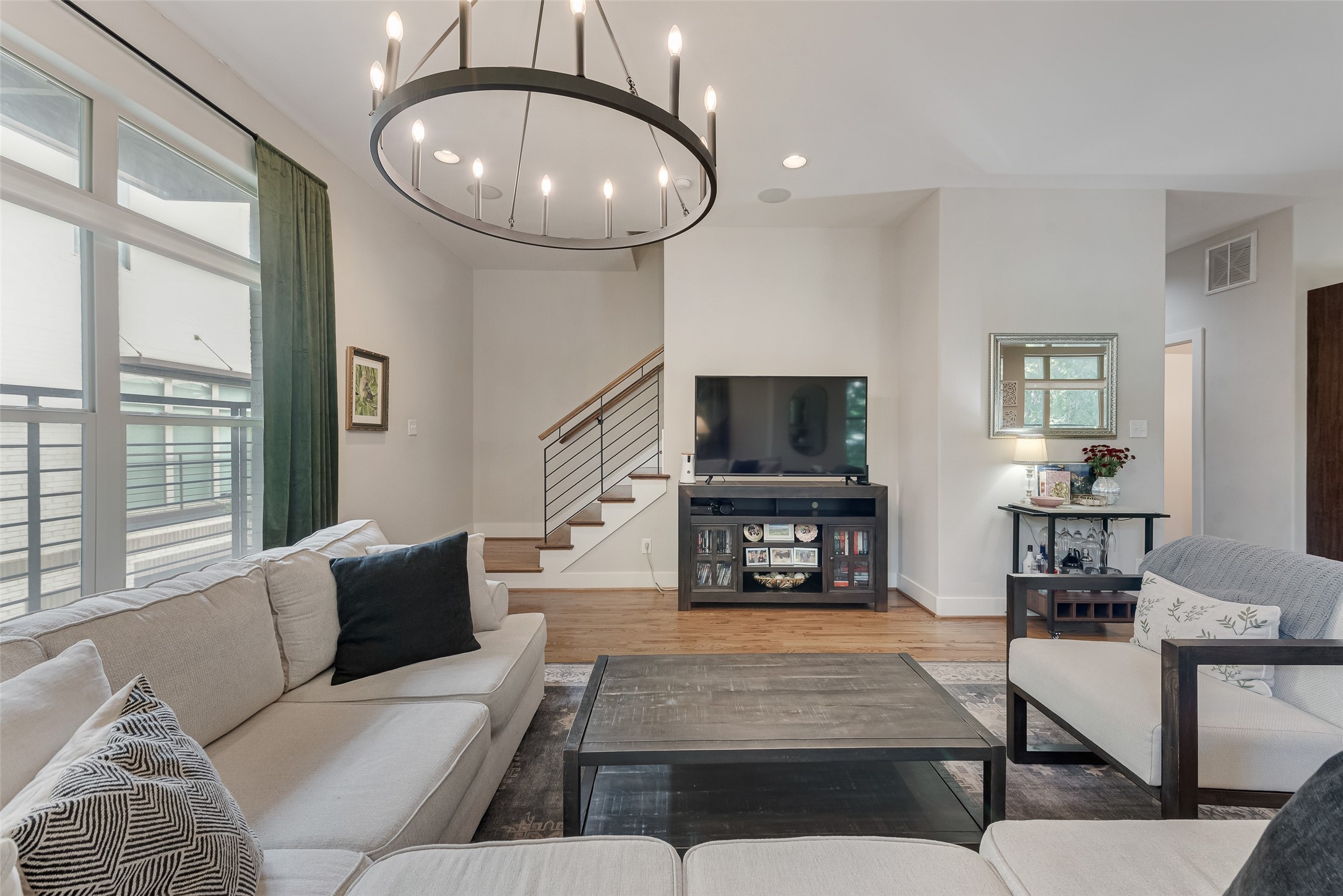 2335 Stutz Drive 49