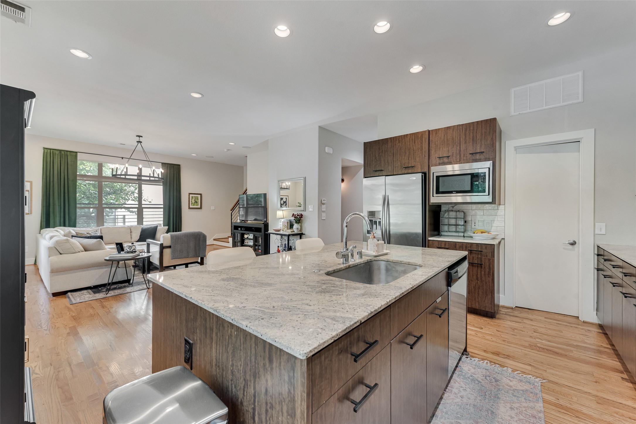 2335 Stutz Drive 49