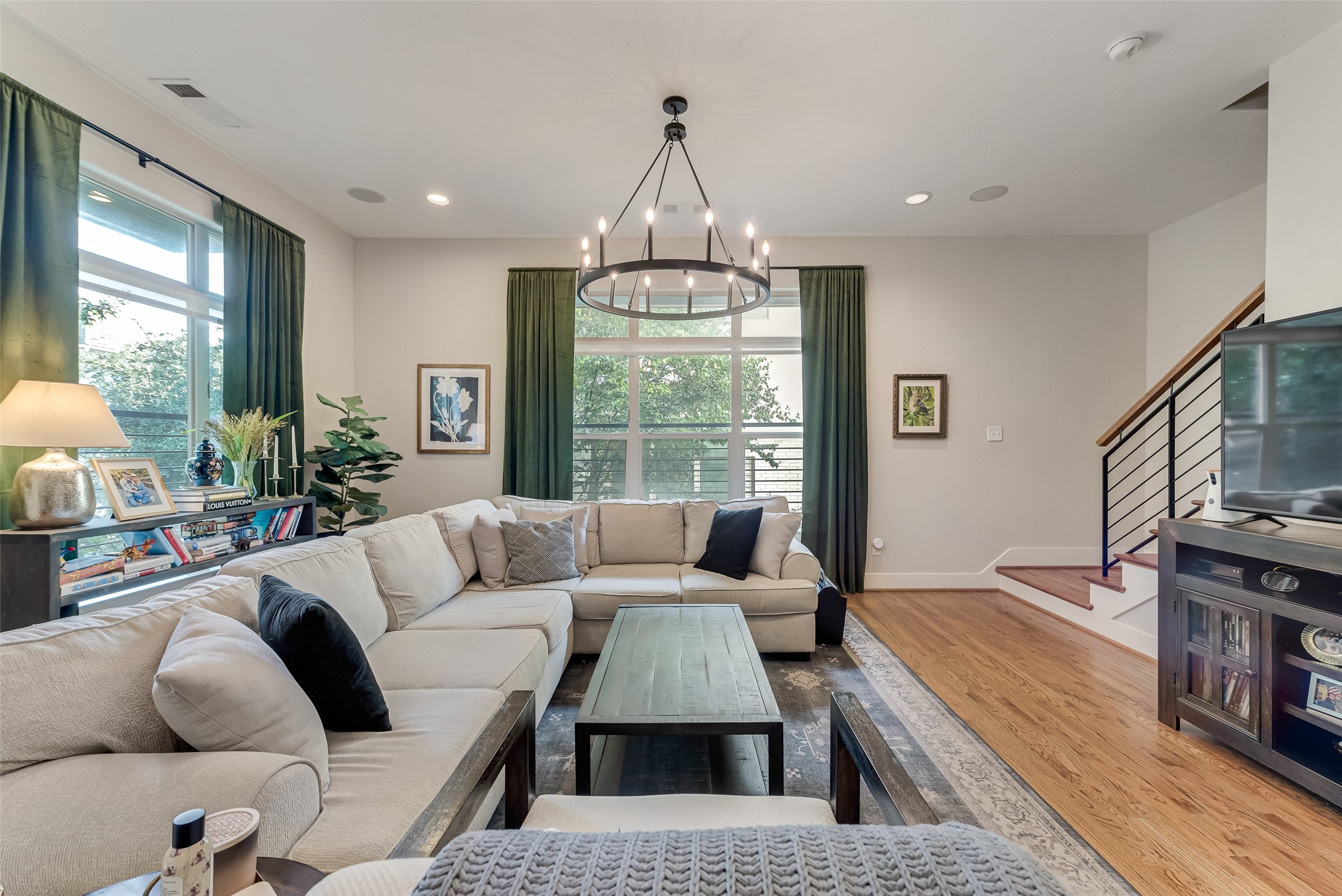 2335 Stutz Drive 49
