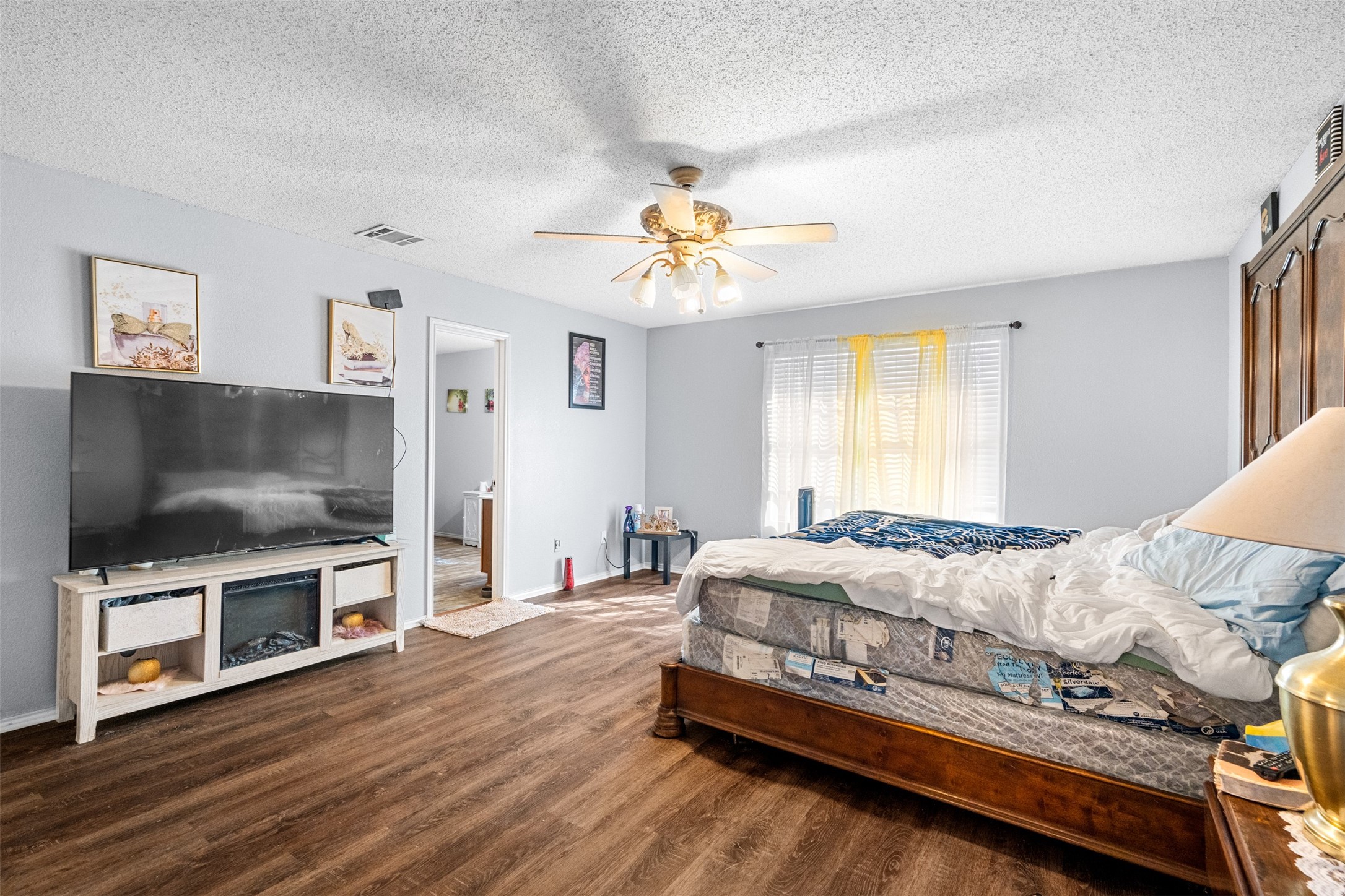 8213 Southbrook Circle