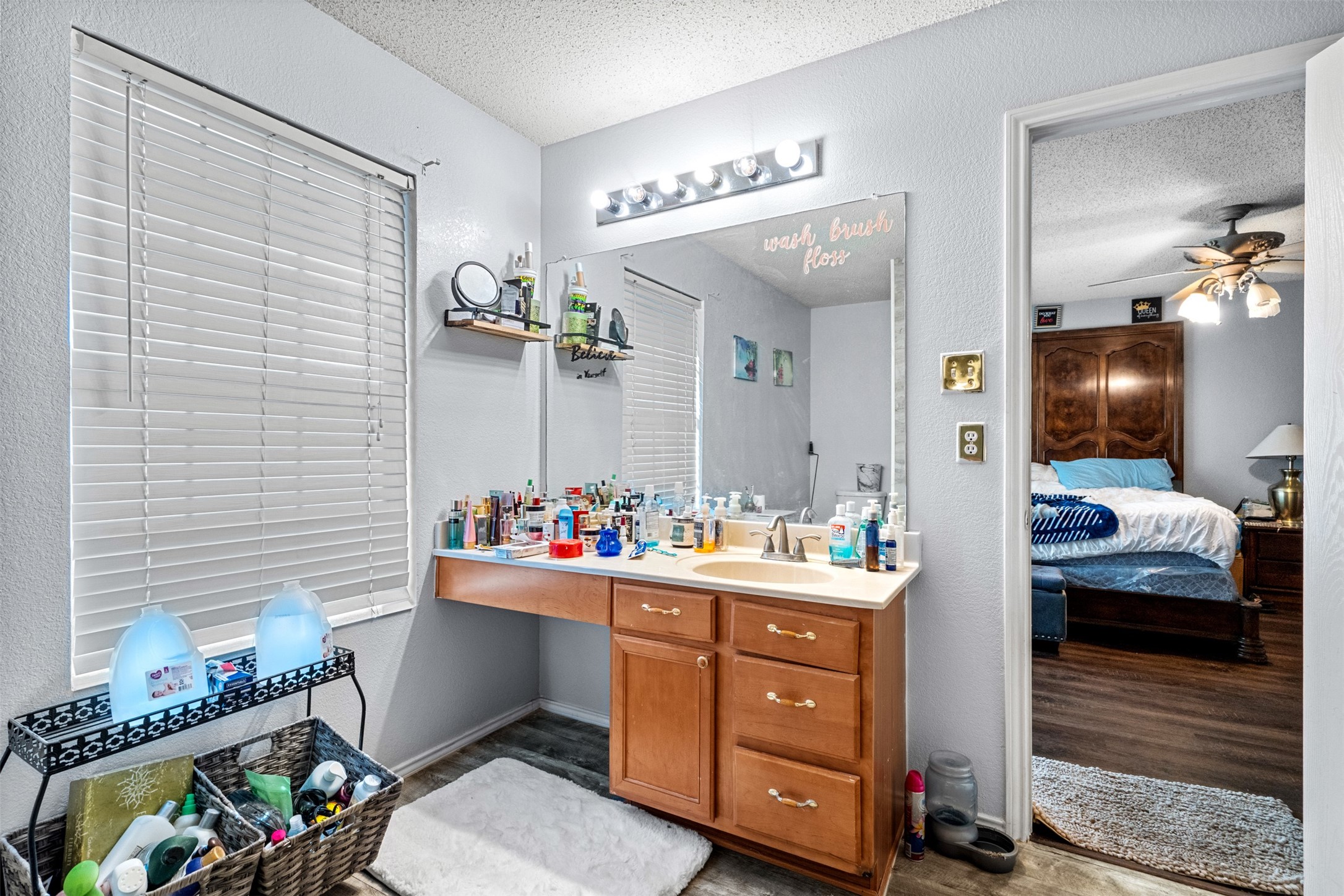 8213 Southbrook Circle