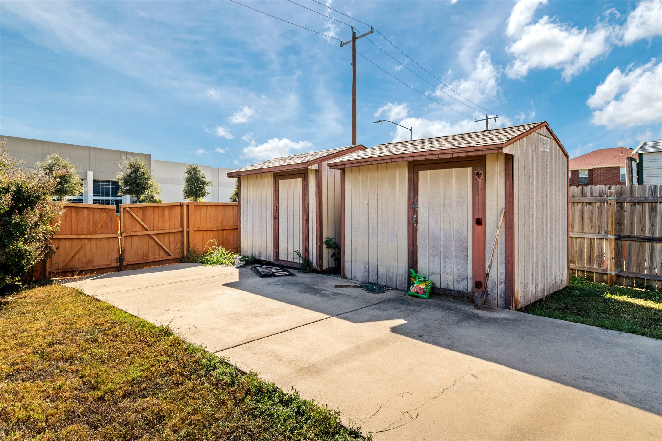 8213 Southbrook Circle