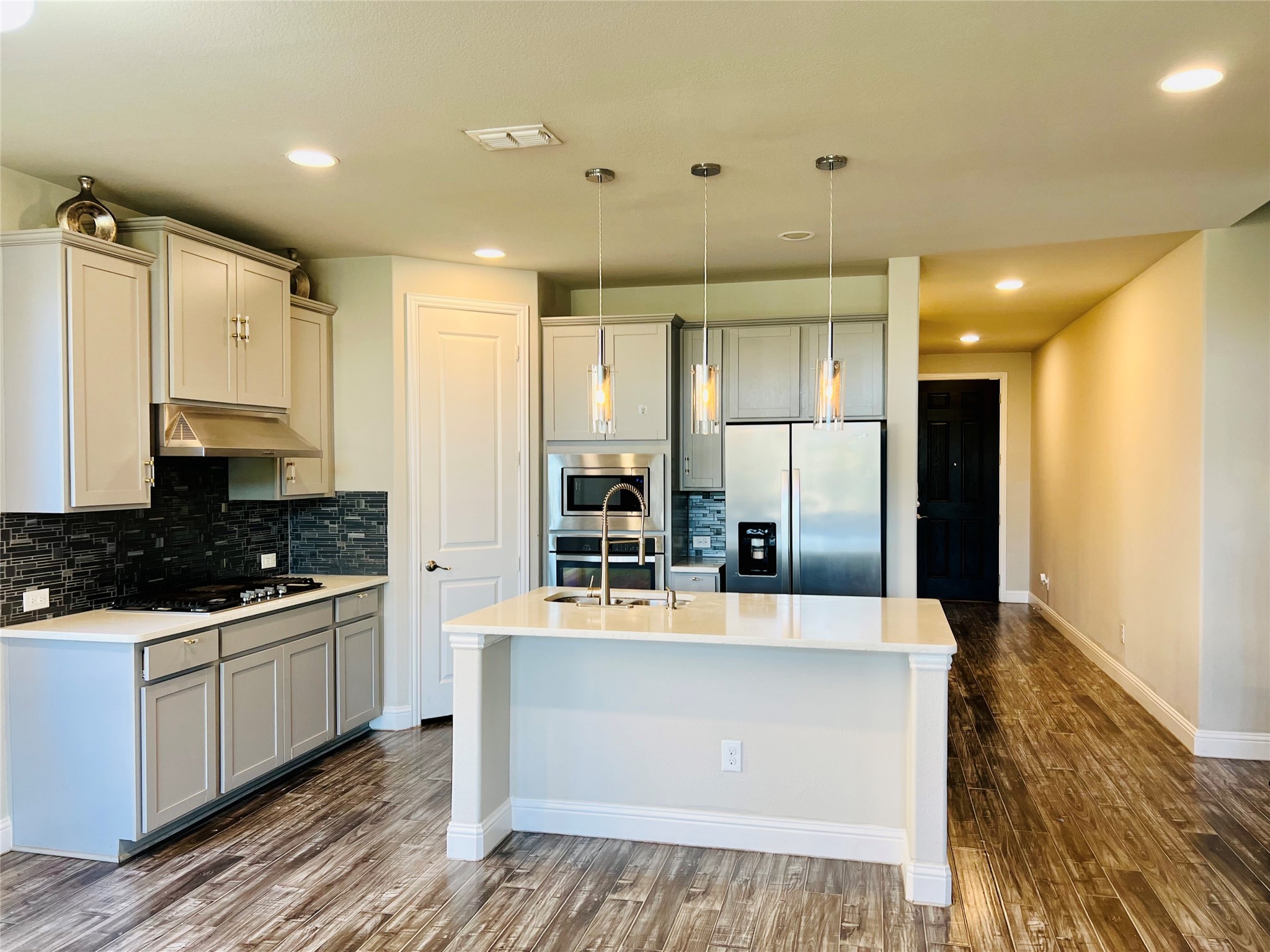 3615 Hathaway Court