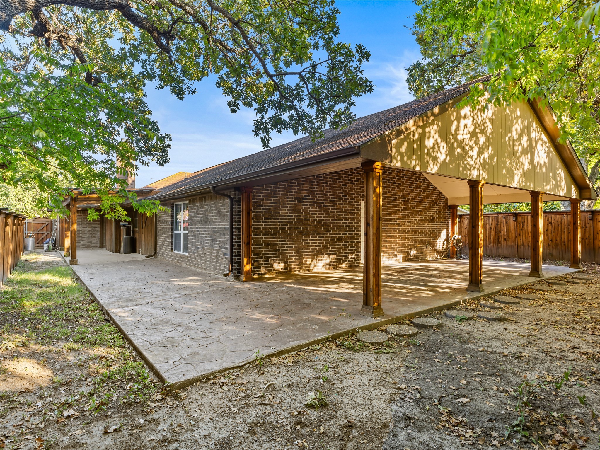 315 N Gilbert Road